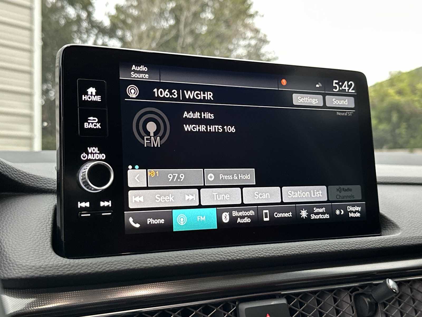 Thumbnail: 2023 Acura Integra - 24