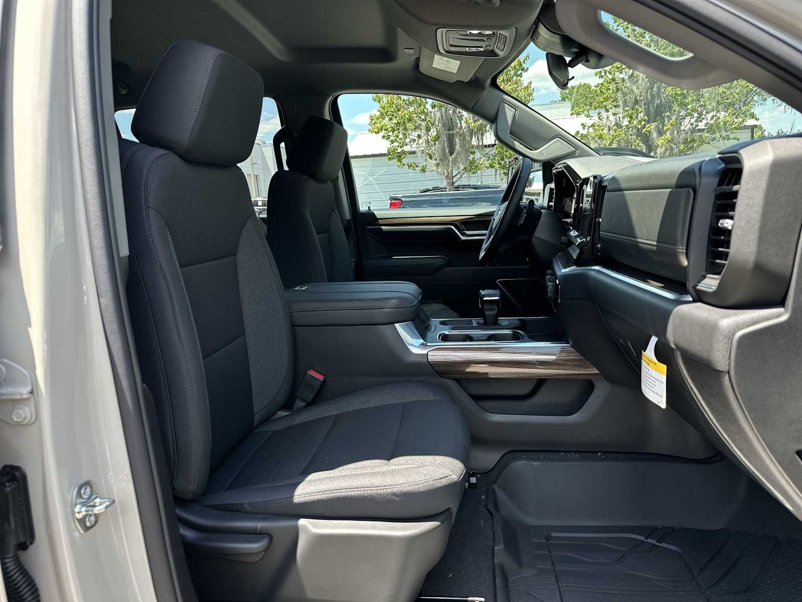 Thumbnail: 2026 Chevrolet Silverado 1500 - 19