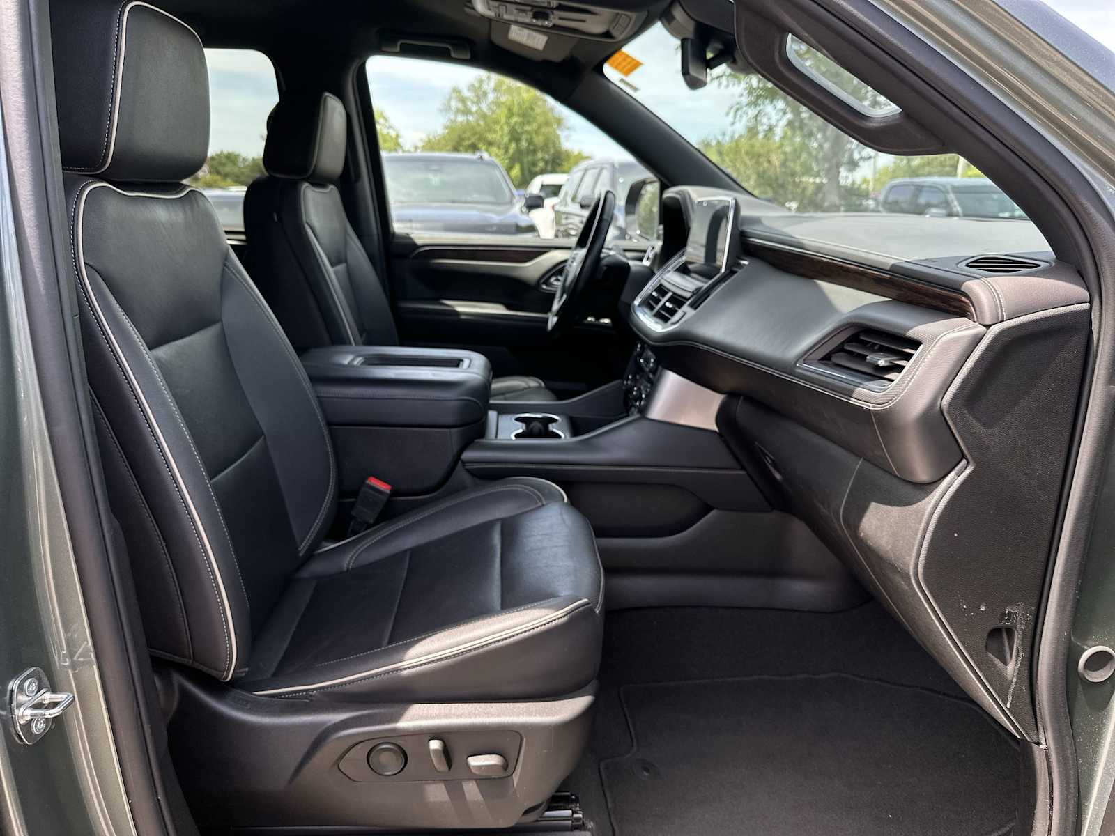 Thumbnail: 2023 Chevrolet Suburban - 19