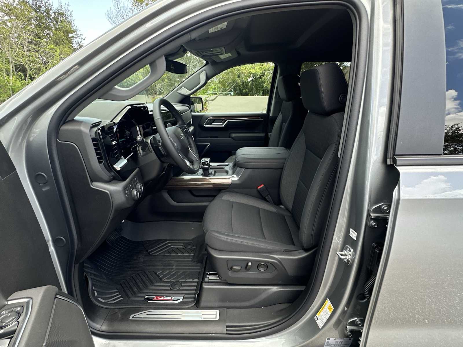 Thumbnail: 2026 Chevrolet Silverado 1500 - 2