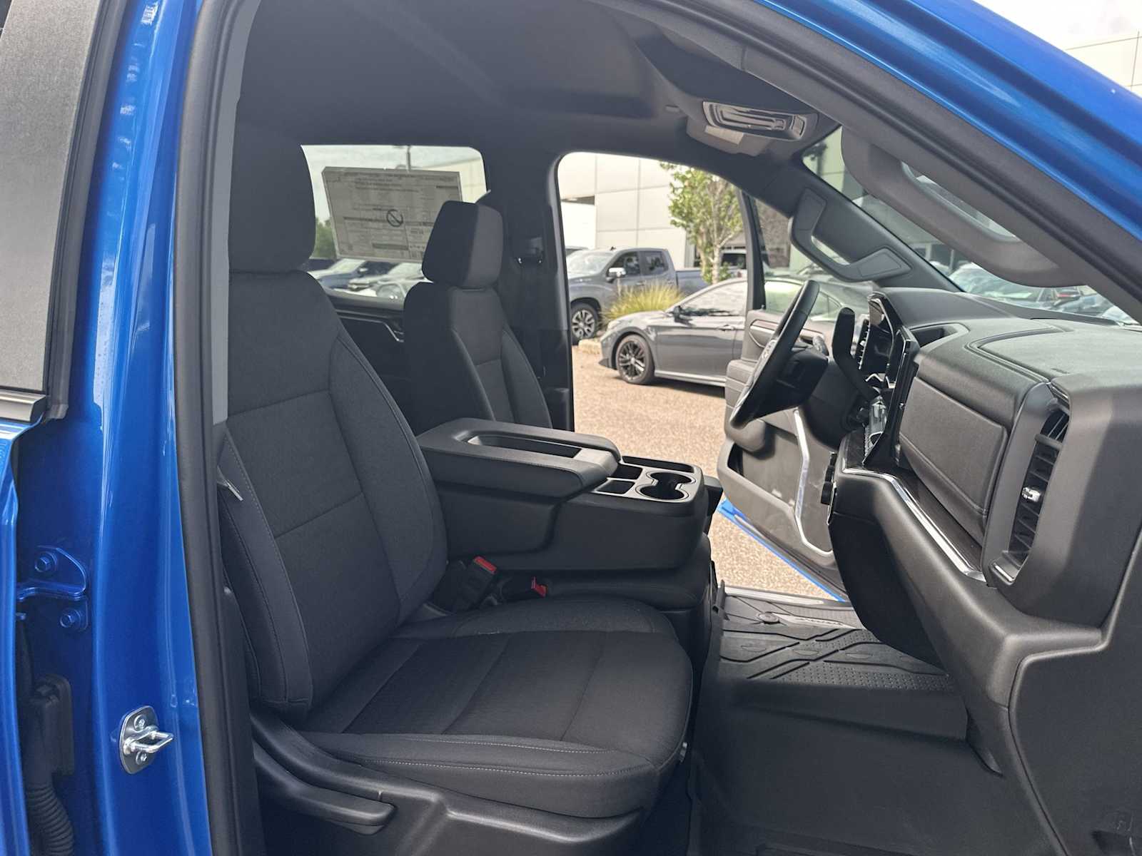 Thumbnail: 2025 Chevrolet Silverado 1500 - 31