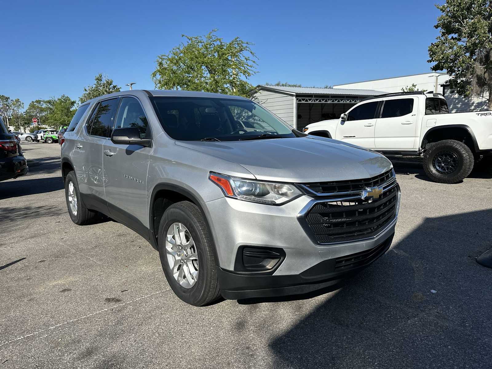 Thumbnail: 2021 Chevrolet Traverse - 8