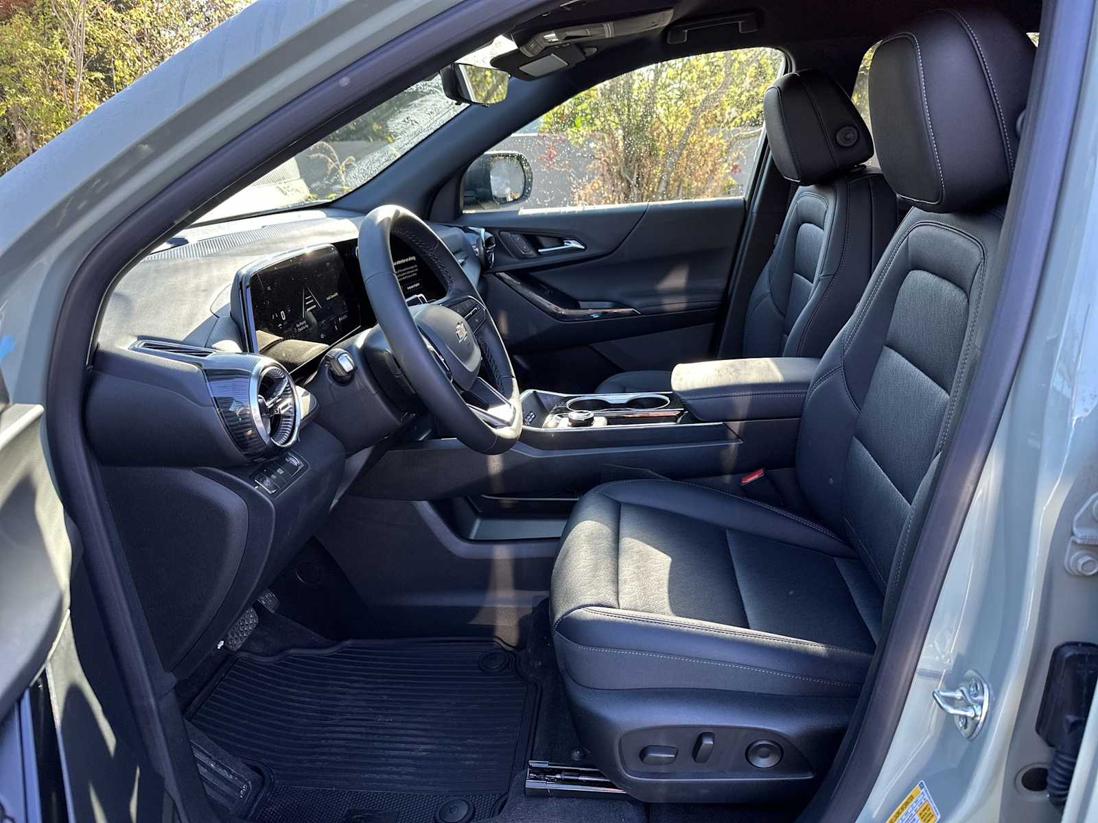 Thumbnail: 2026 Chevrolet Equinox - 15