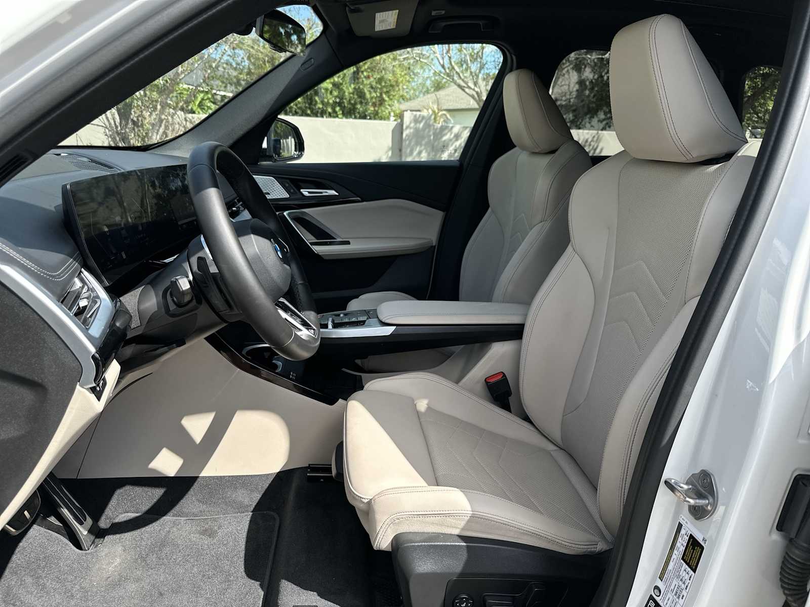 Thumbnail: 2024 BMW X1 - 15