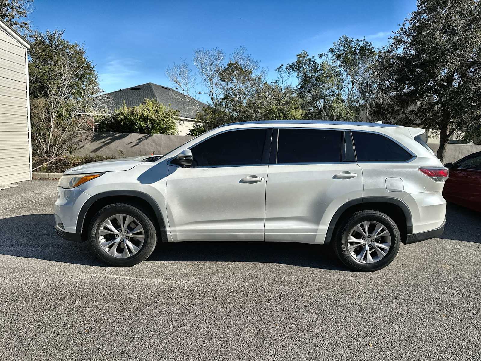 Thumbnail: 2015 Toyota Highlander - 3