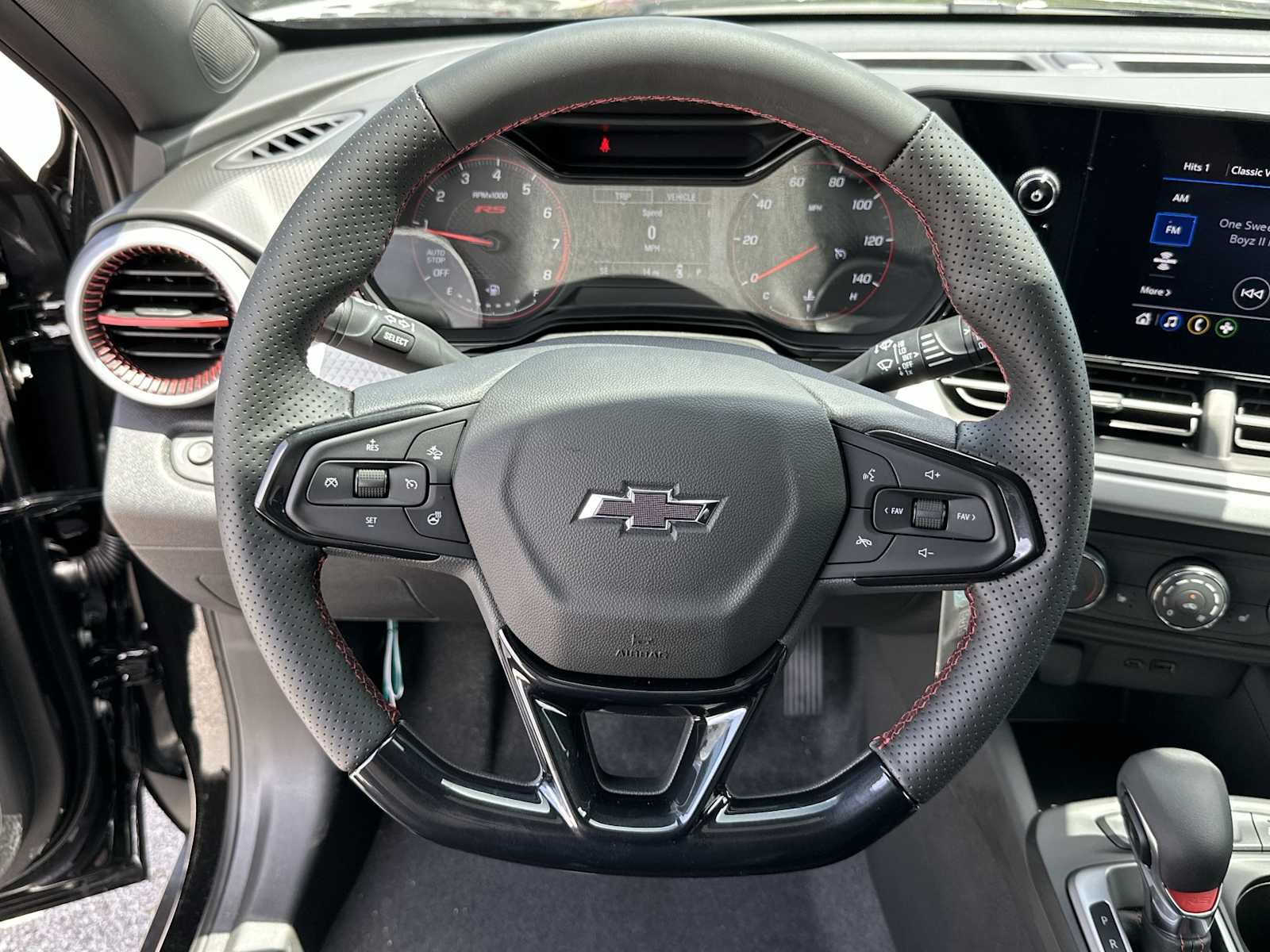 2025 Chevrolet Trax RS 15