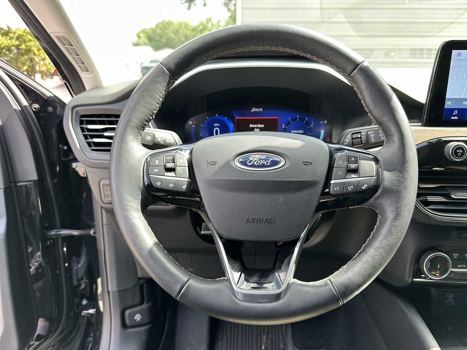 Thumbnail: 2022 Ford Escape - 20