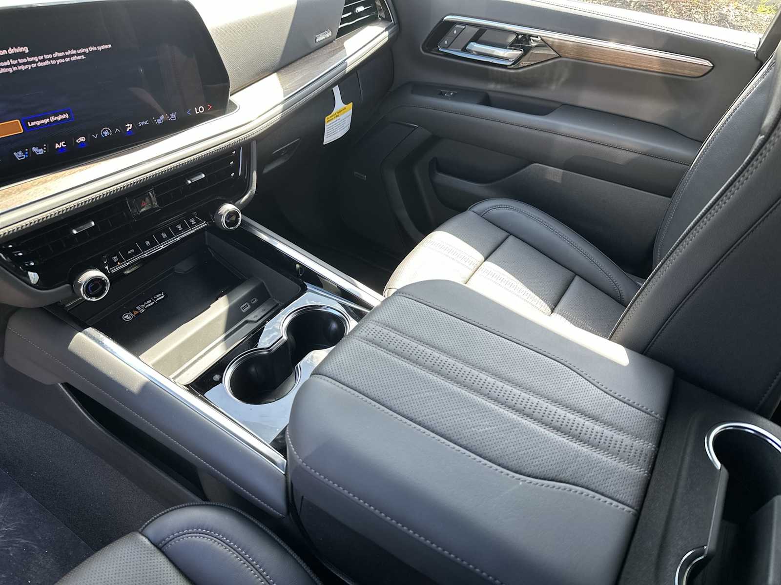 Thumbnail: 2026 Chevrolet Tahoe - 21