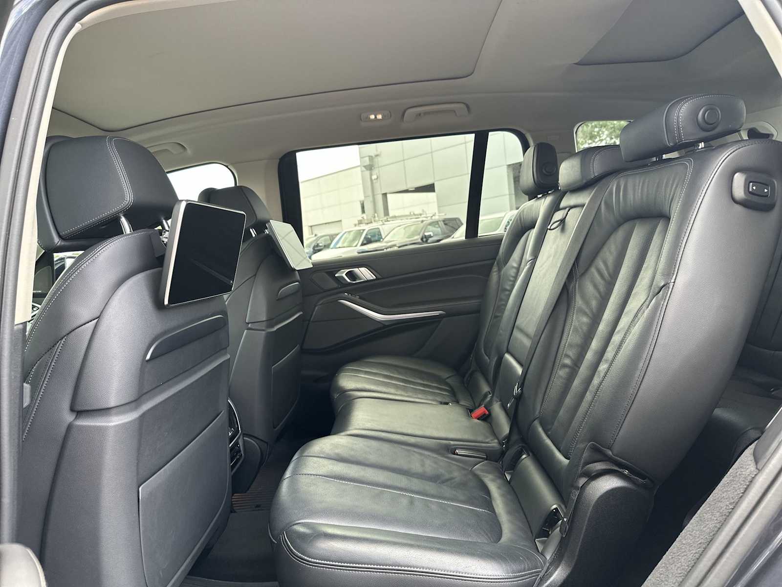 Thumbnail: 2019 BMW X7 - 17