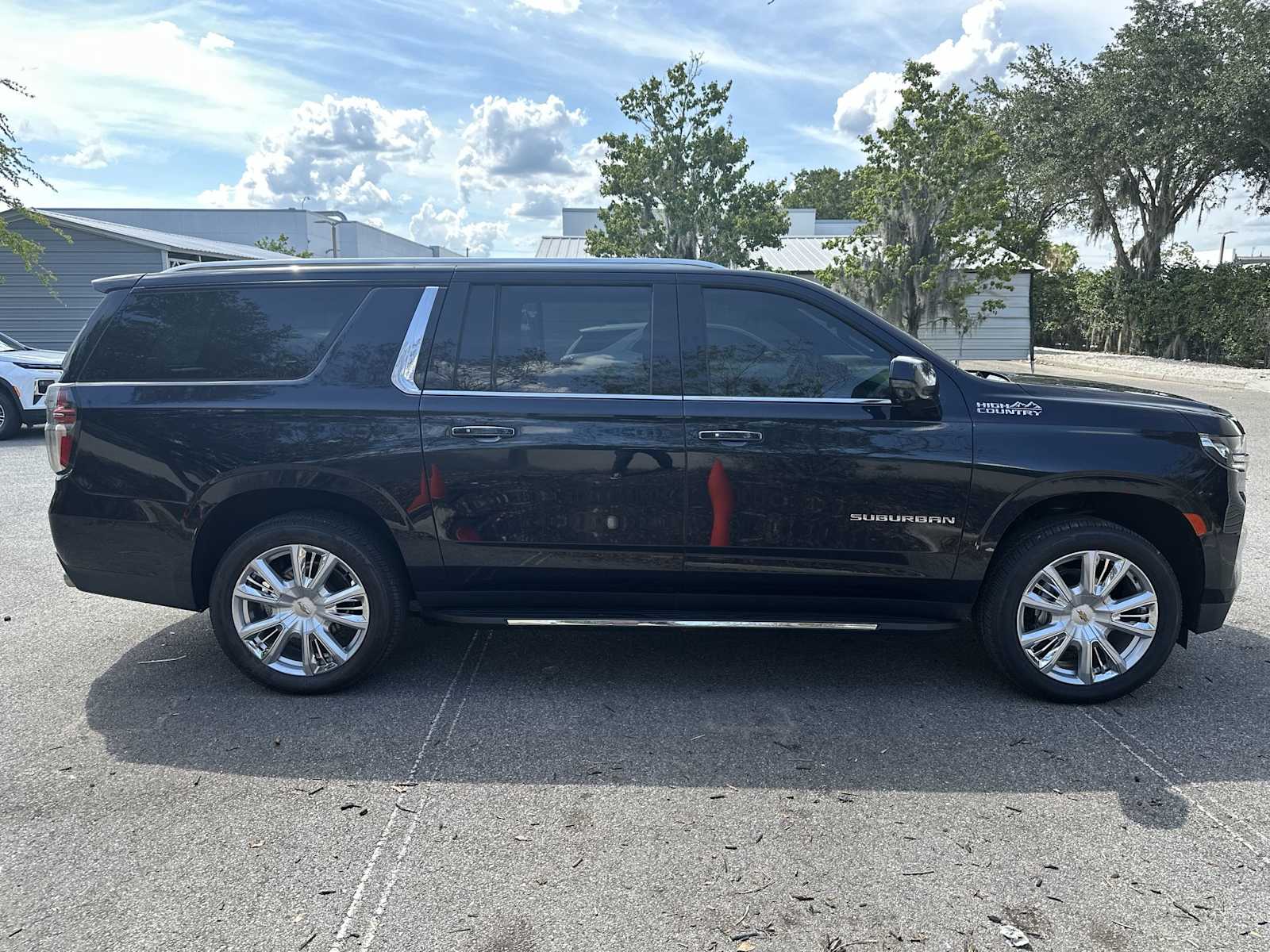 Thumbnail: 2023 Chevrolet Suburban - 7
