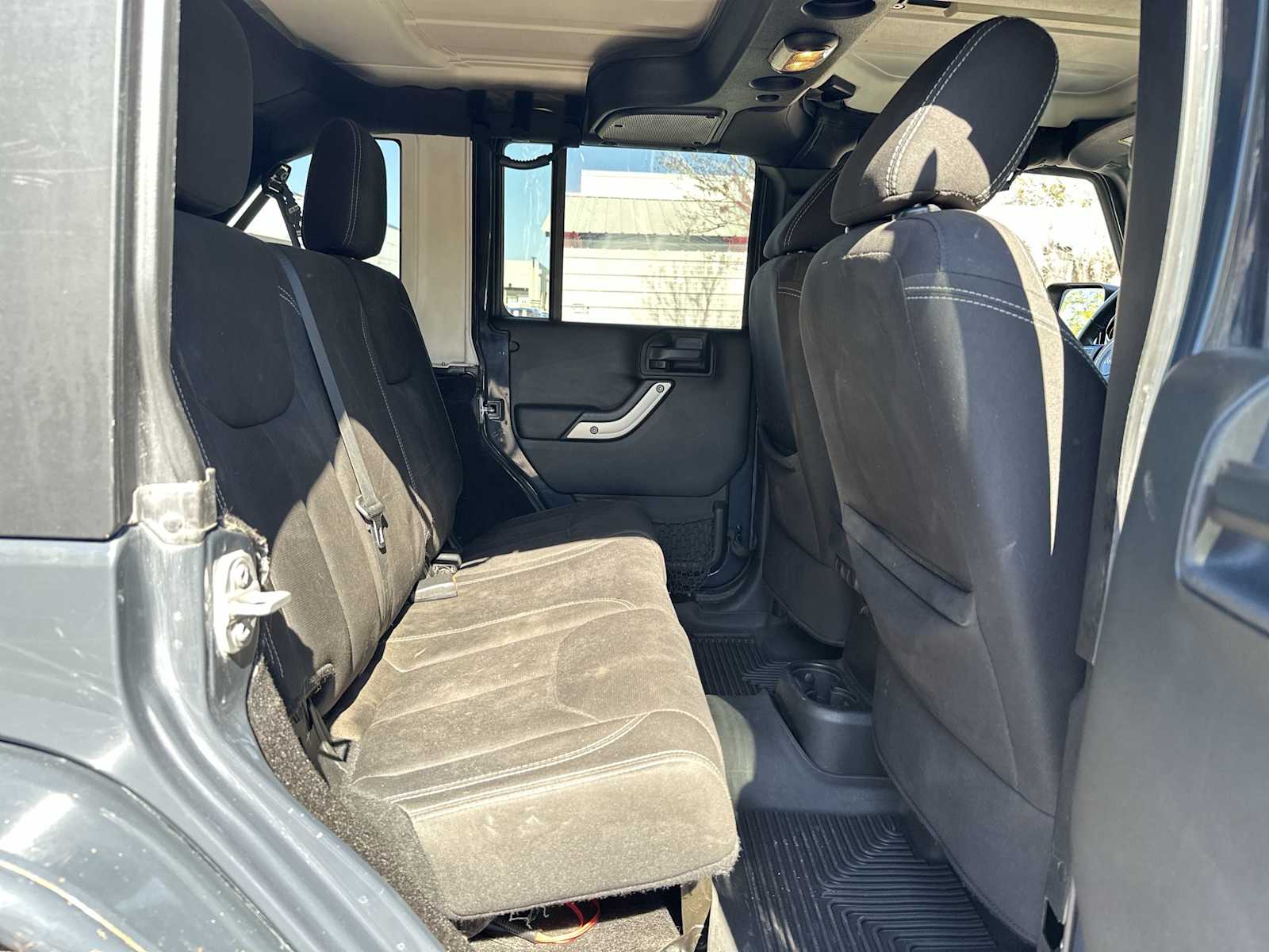 Thumbnail: 2017 Jeep Wrangler - 18