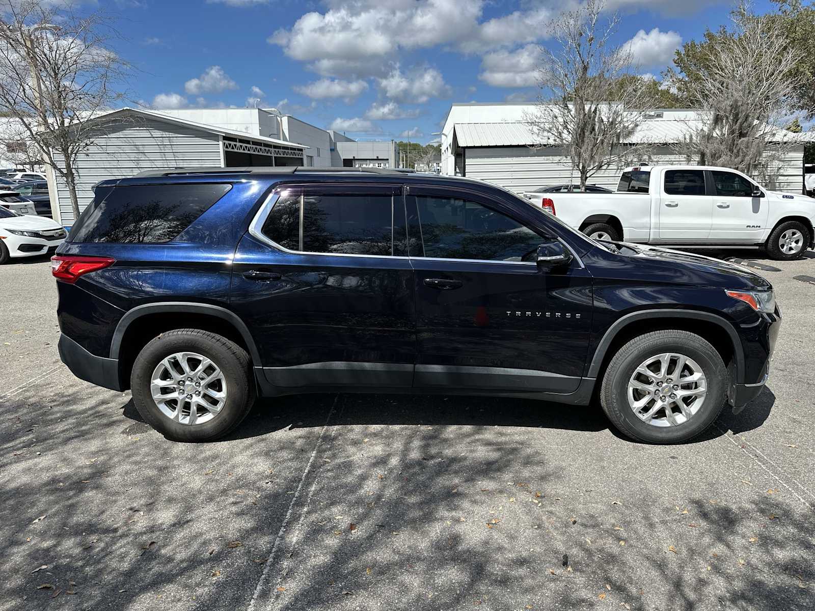 Thumbnail: 2020 Chevrolet Traverse - 7