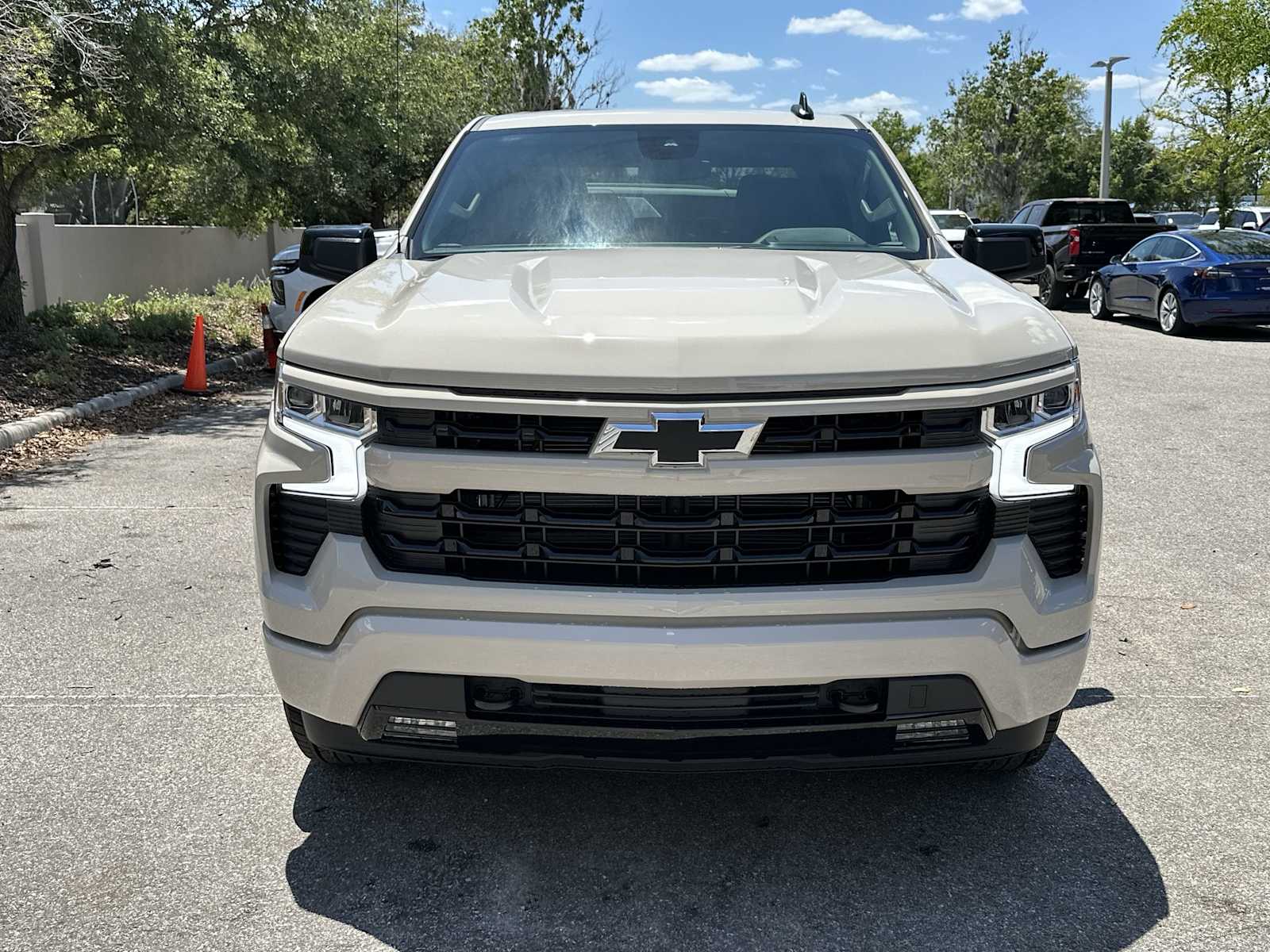 Thumbnail: 2026 Chevrolet Silverado 1500 - 9