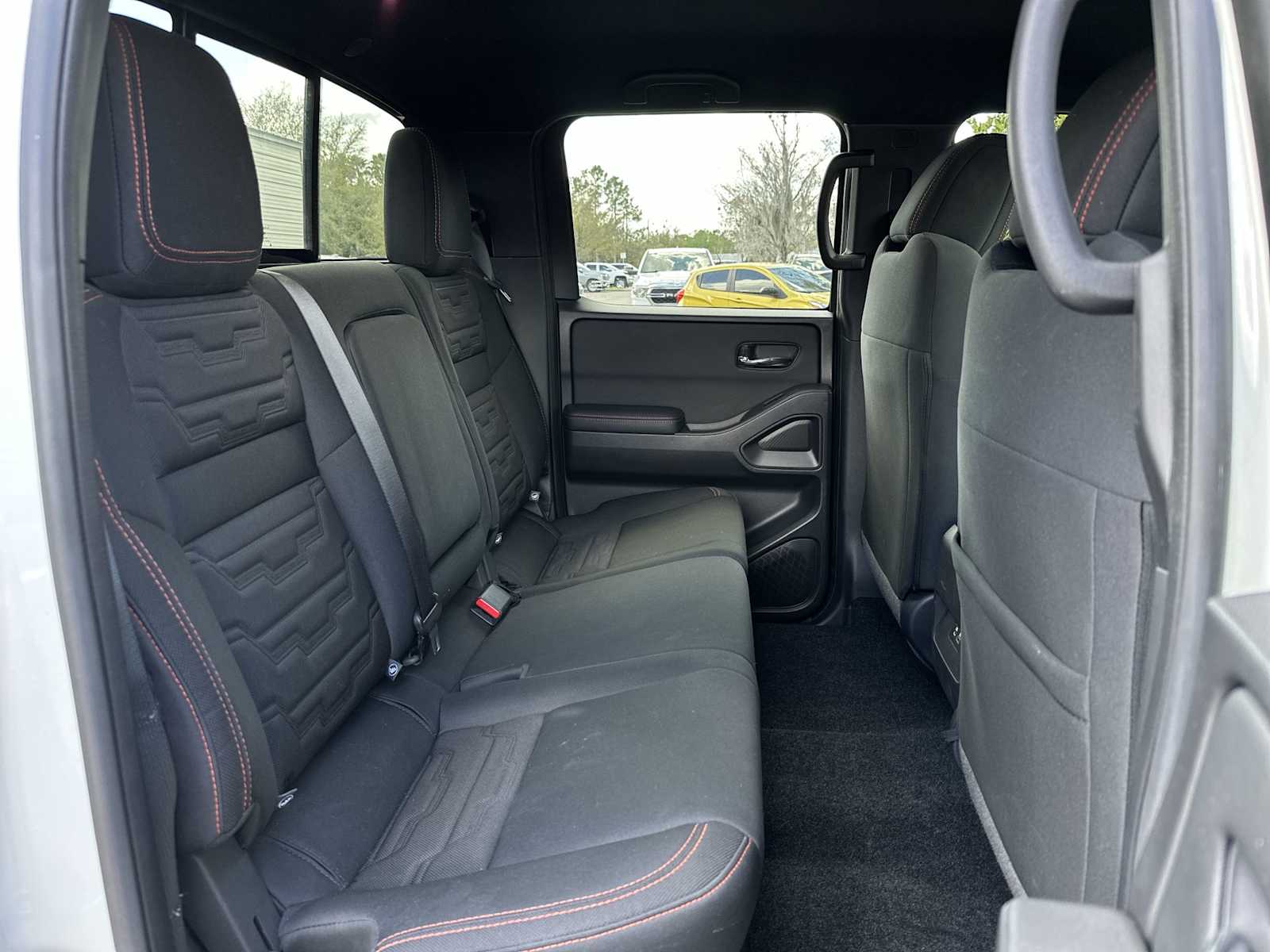 Thumbnail: 2025 Nissan Frontier - 18