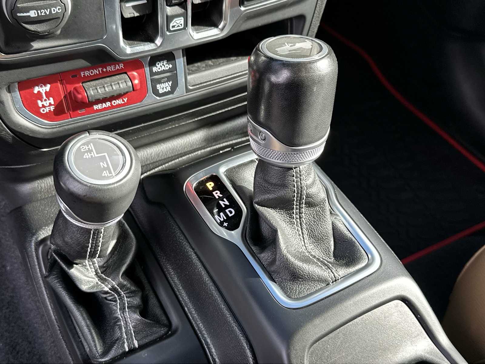 Thumbnail: 2021 Jeep Wrangler - 23