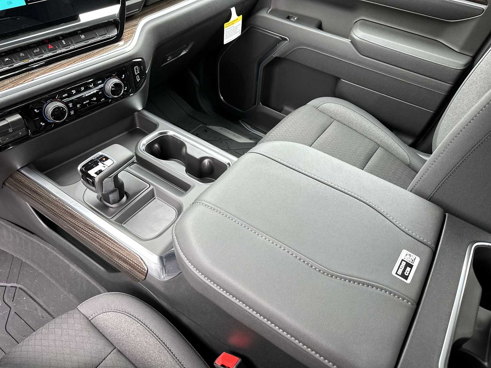 Thumbnail: 2026 Chevrolet Silverado 1500 - 21