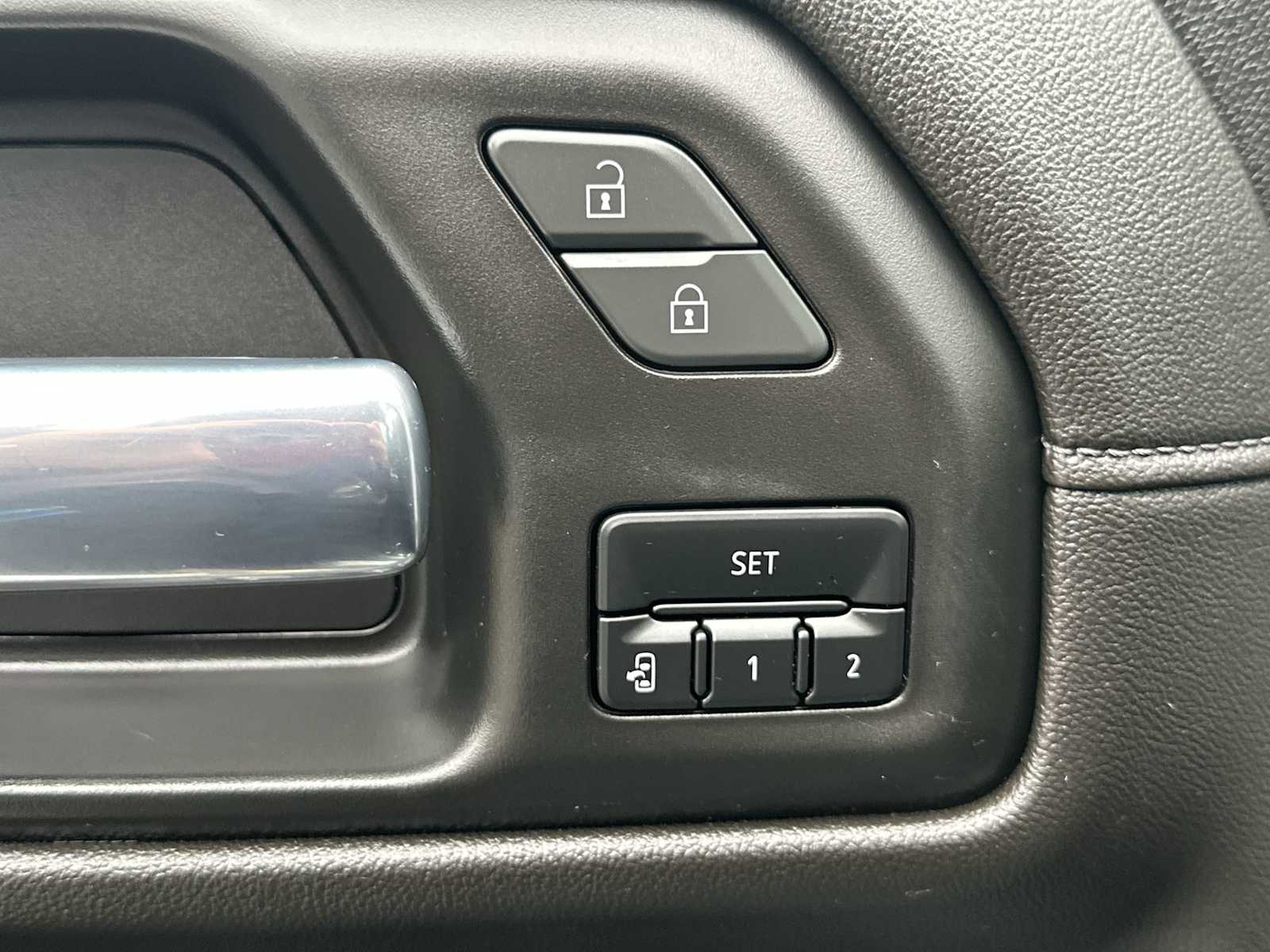 Thumbnail: 2021 Chevrolet Silverado 1500 - 30