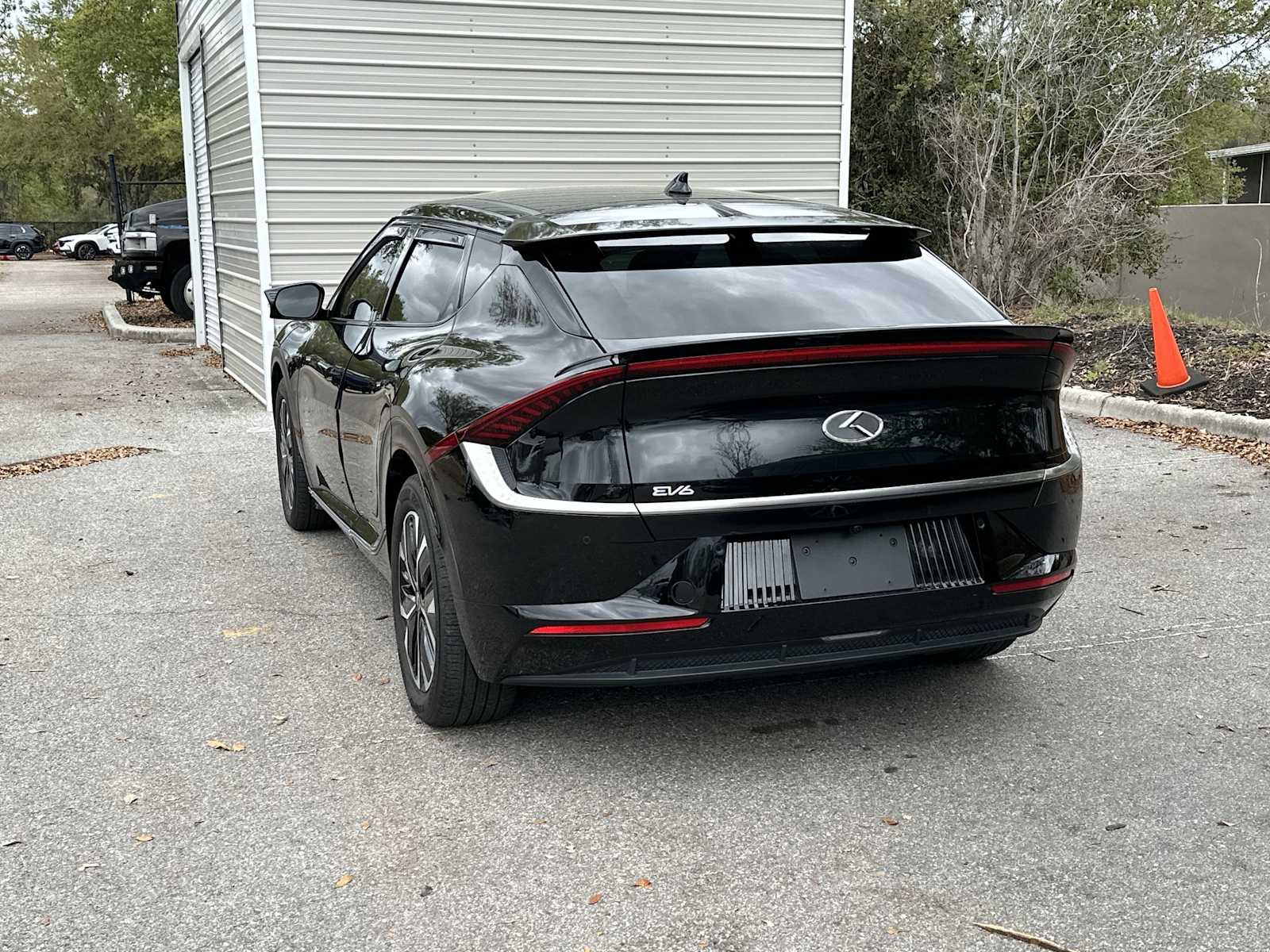 Thumbnail: 2022 Kia EV6 - 4