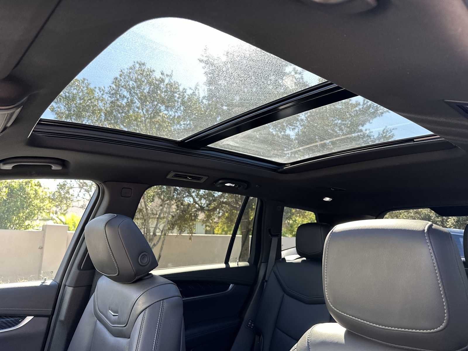 Thumbnail: 2025 Cadillac XT6 - 17