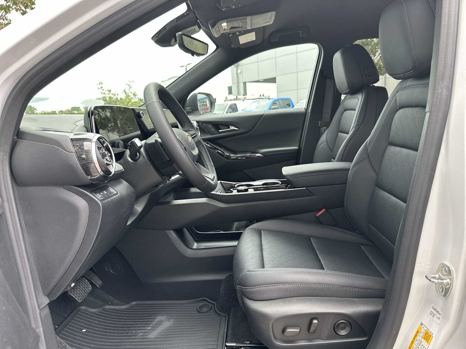 Thumbnail: 2026 Chevrolet Equinox - 2