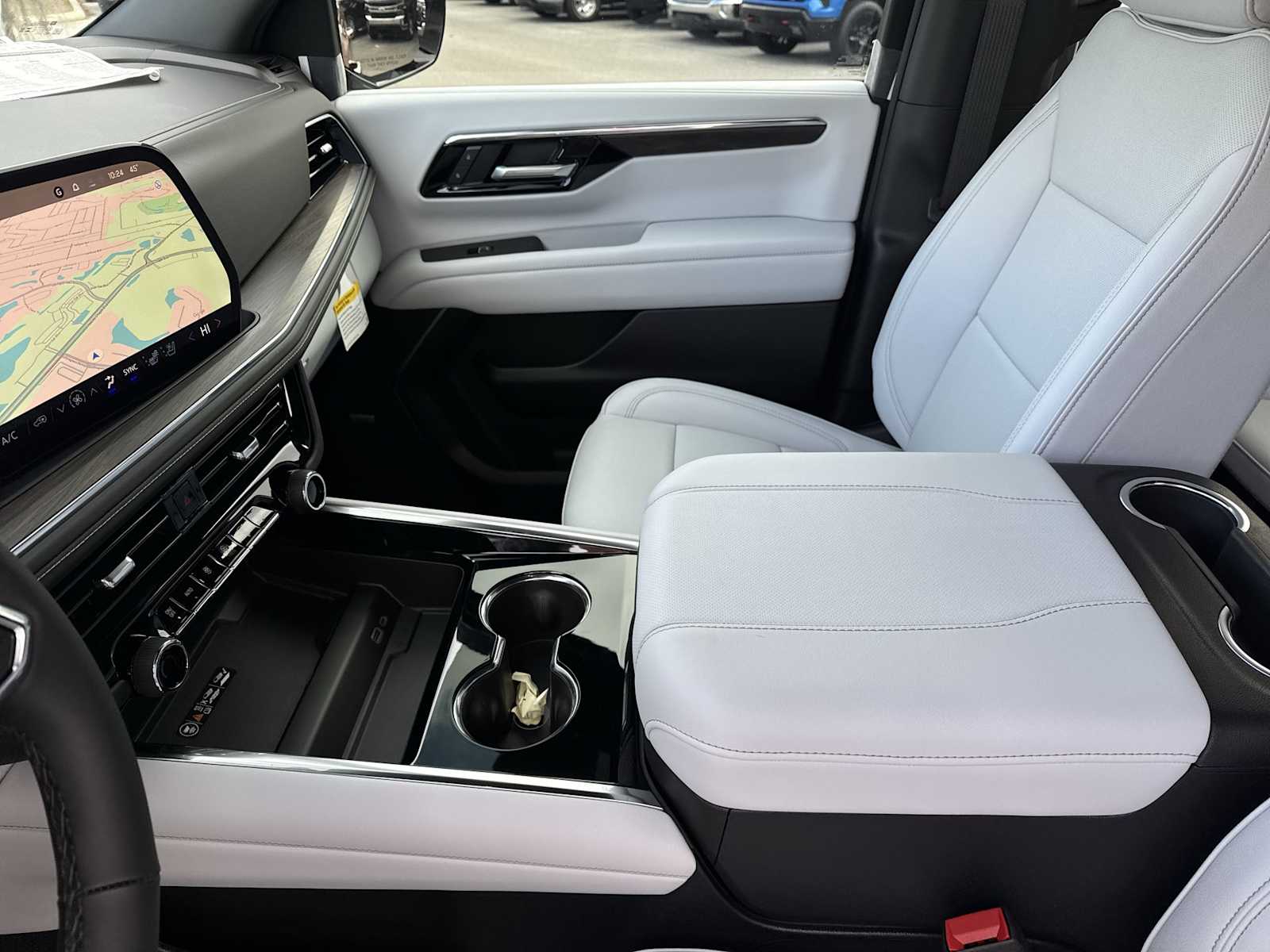 Thumbnail: 2025 Chevrolet Suburban - 11