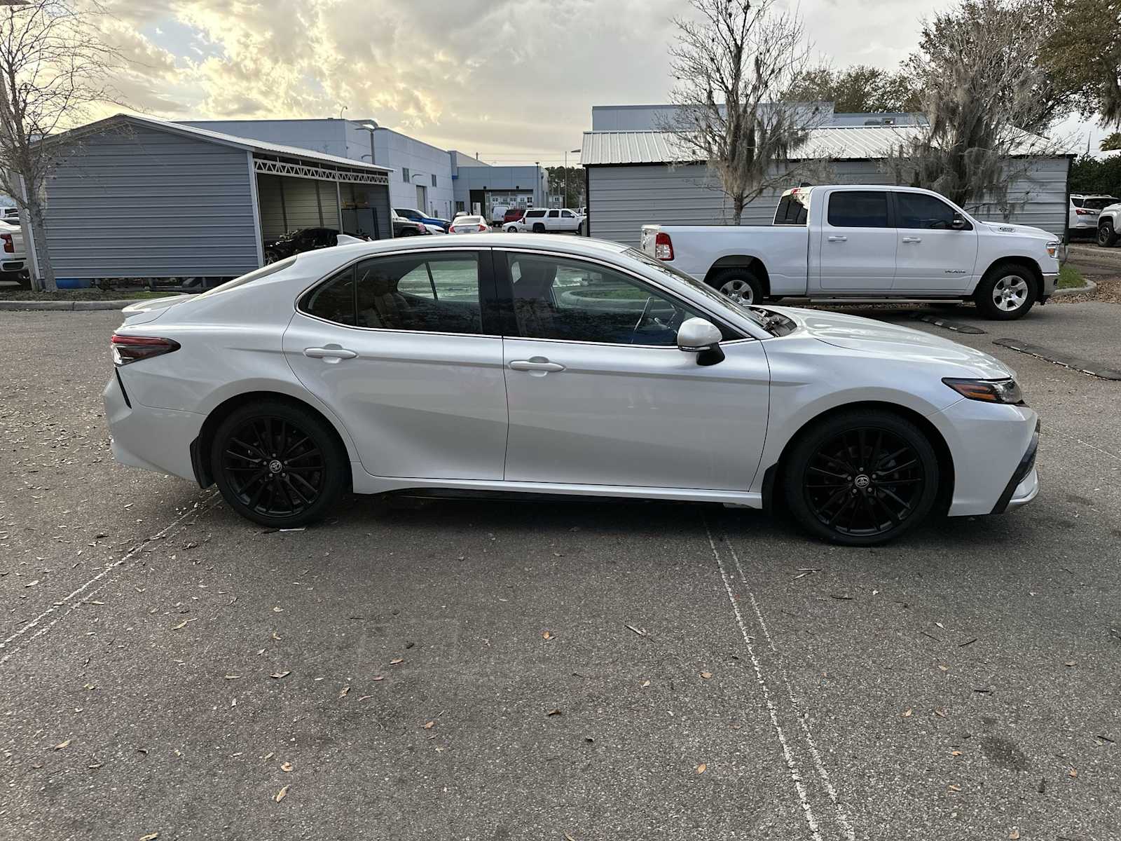 Thumbnail: 2021 Toyota Camry - 7