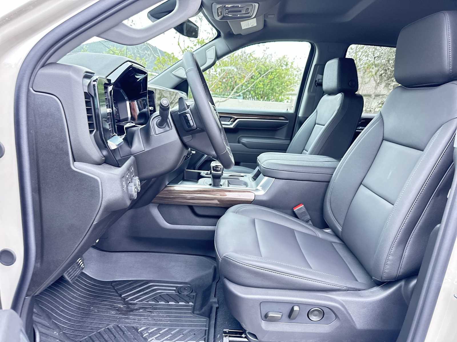 Thumbnail: 2026 Chevrolet Silverado 1500 - 15