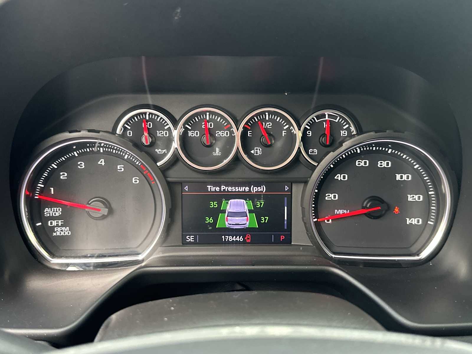 Thumbnail: 2021 Chevrolet Suburban - 24