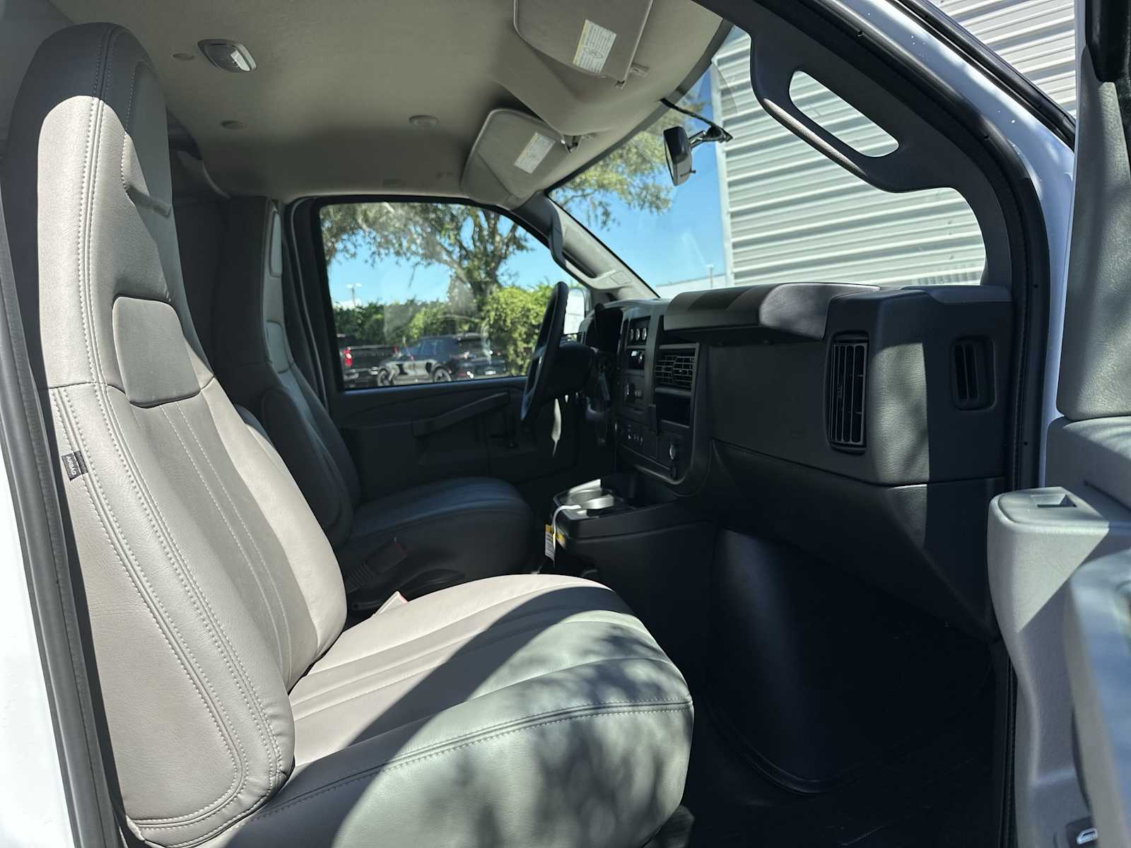 Thumbnail: 2025 Chevrolet Express - 20