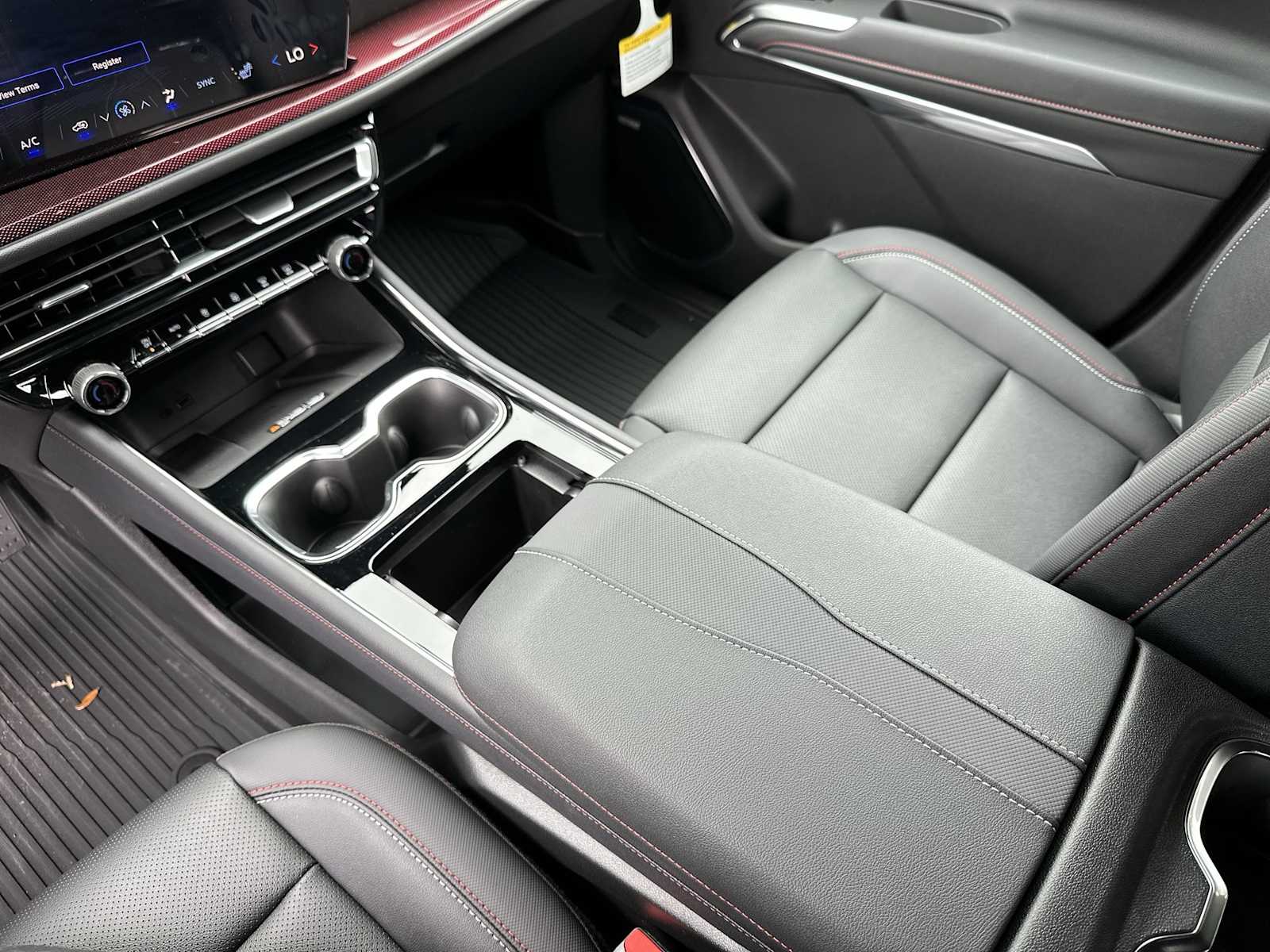Thumbnail: 2026 Chevrolet Traverse - 22