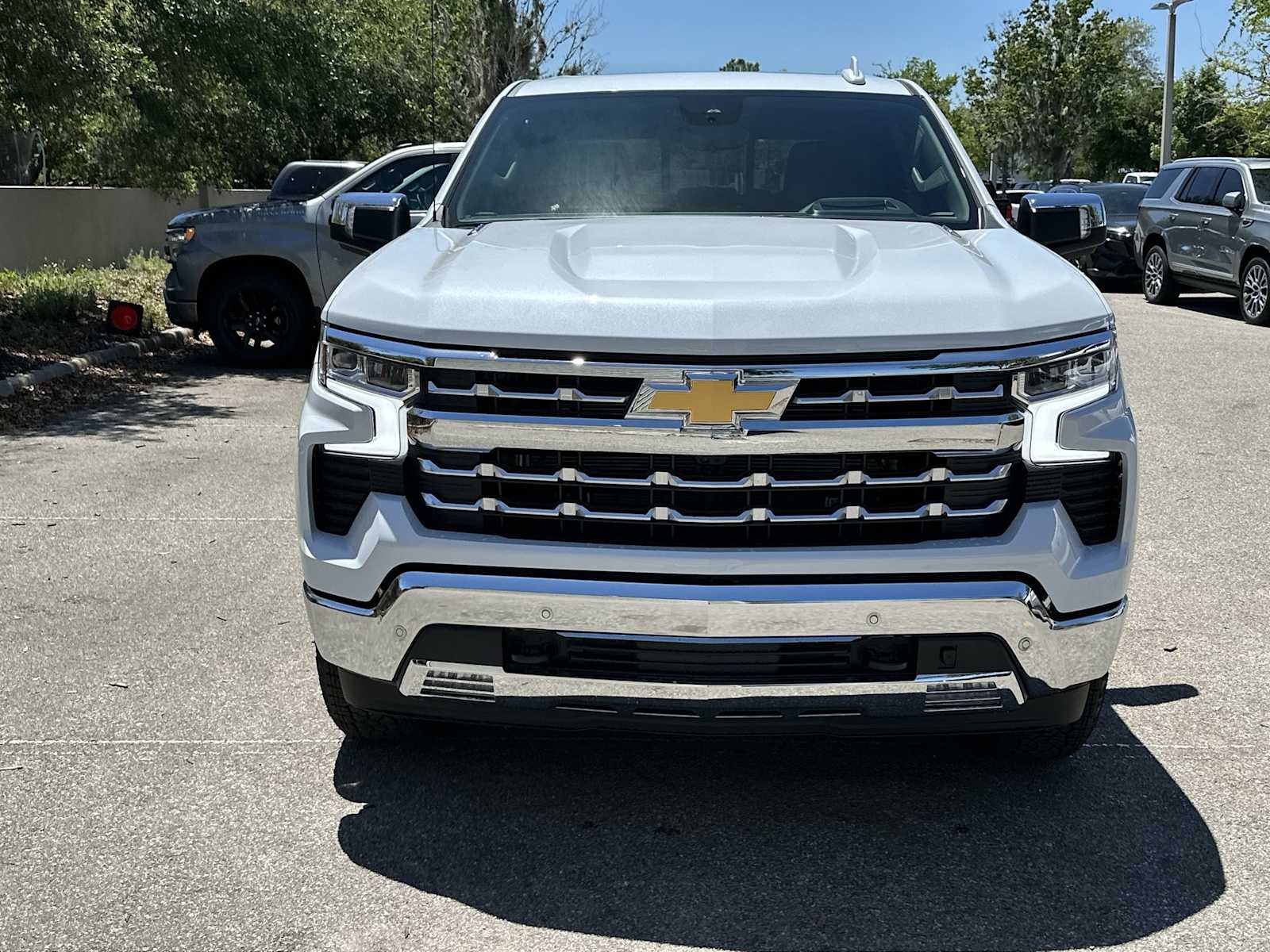 Thumbnail: 2026 Chevrolet Silverado 1500 - 9