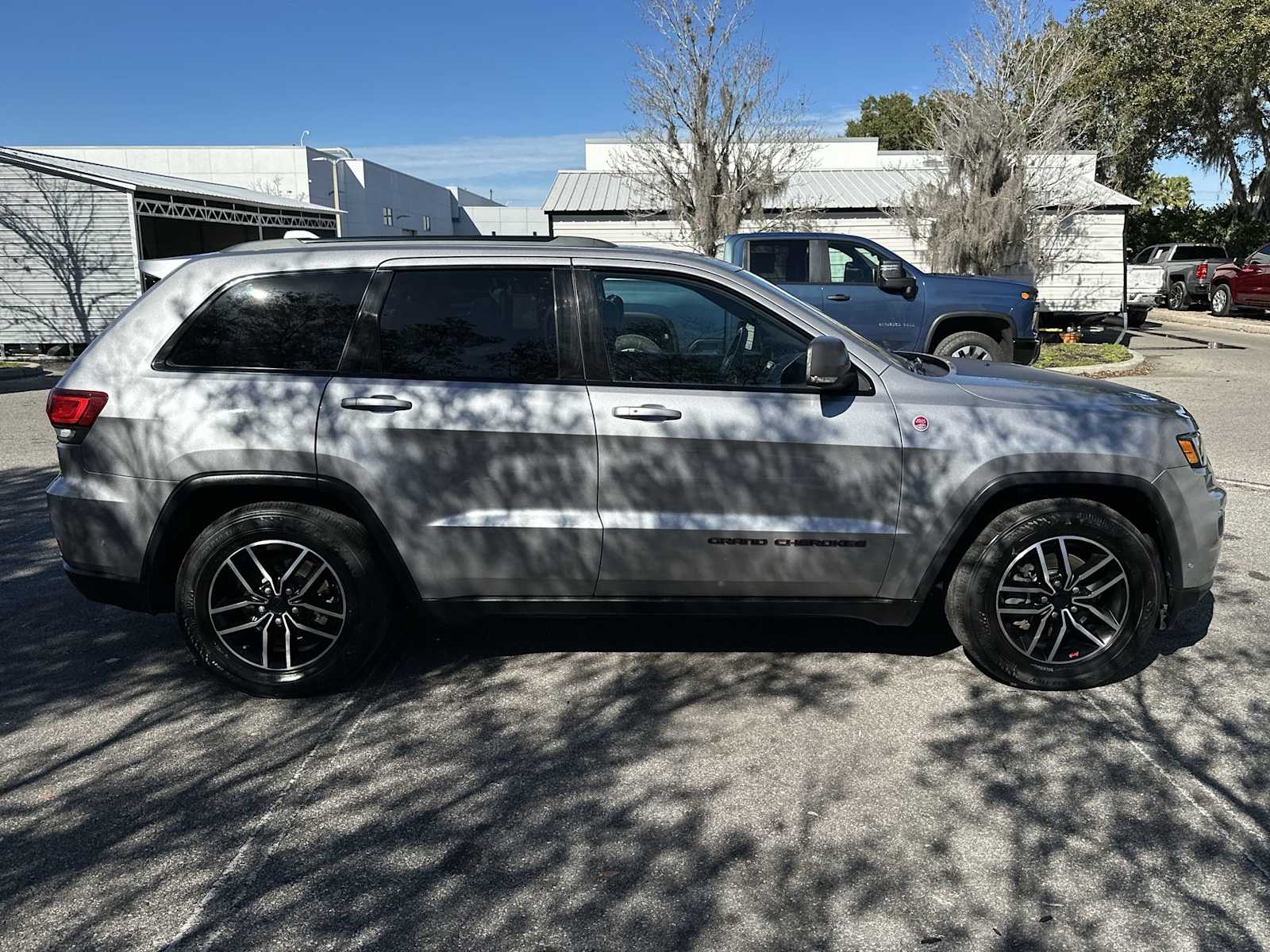 Thumbnail: 2020 Jeep Grand Cherokee - 7