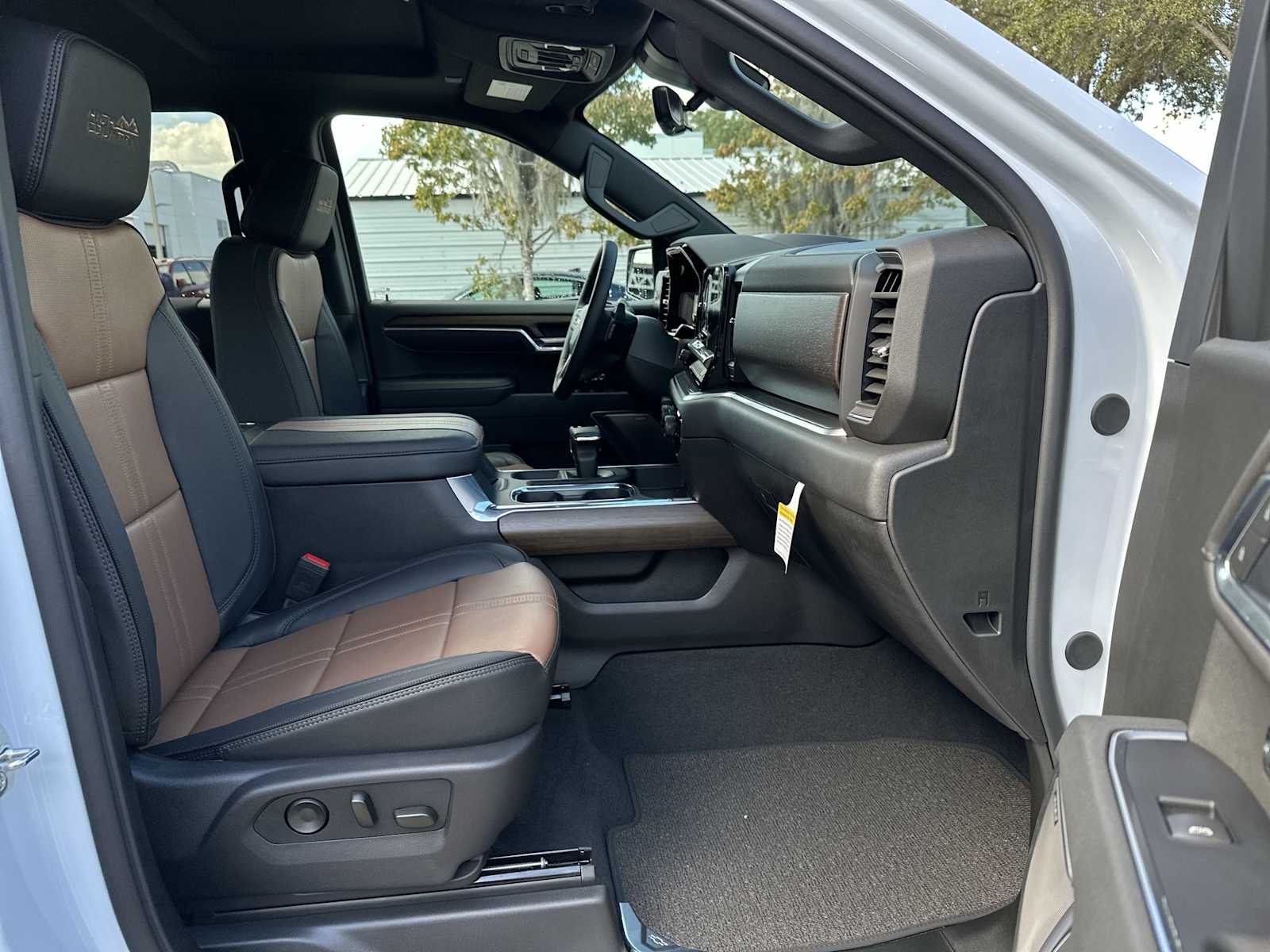 Thumbnail: 2026 Chevrolet Silverado 1500 - 20