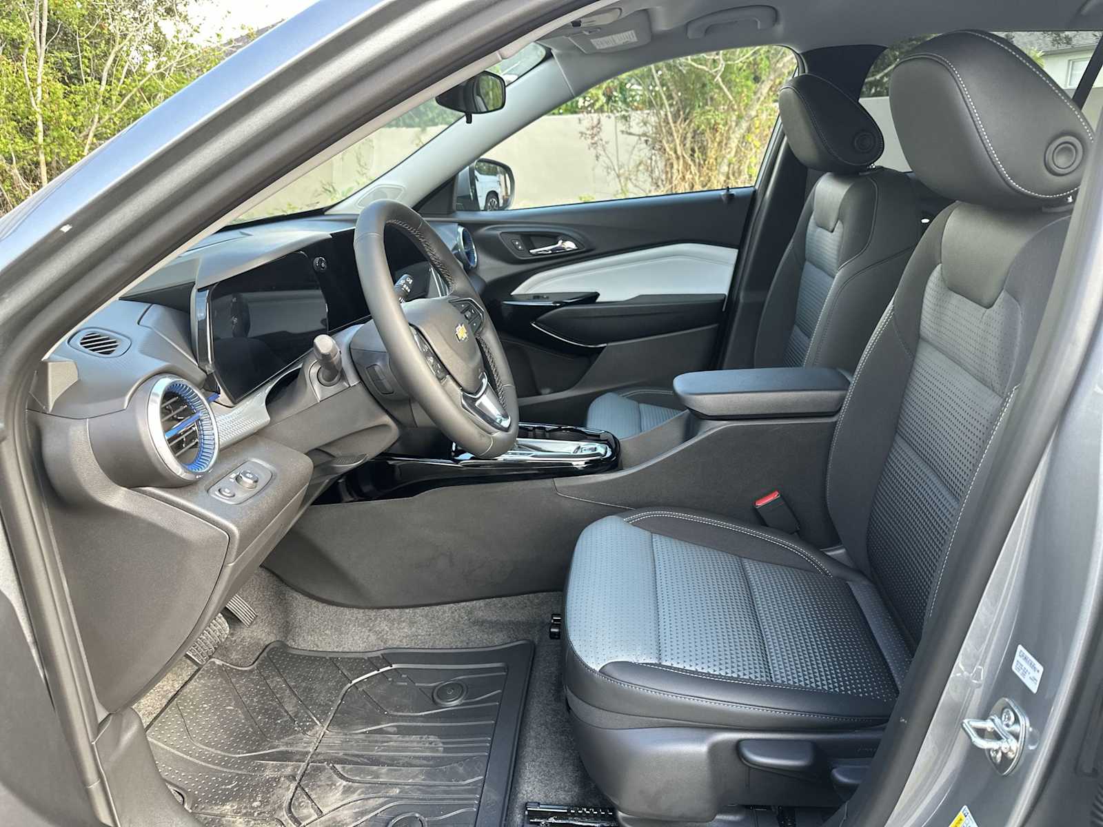 Thumbnail: 2026 Chevrolet Trax - 15