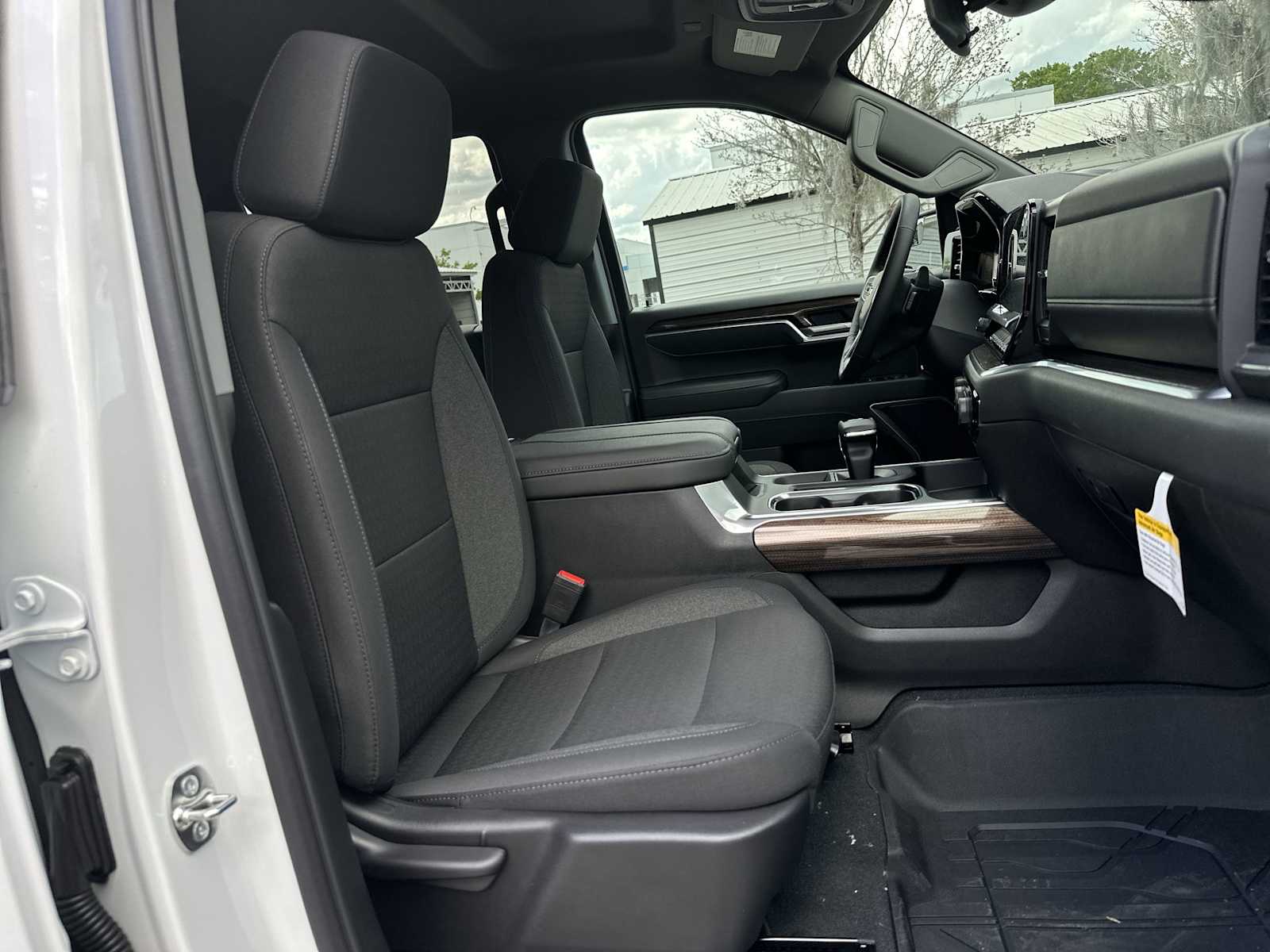 Thumbnail: 2026 Chevrolet Silverado 1500 - 19