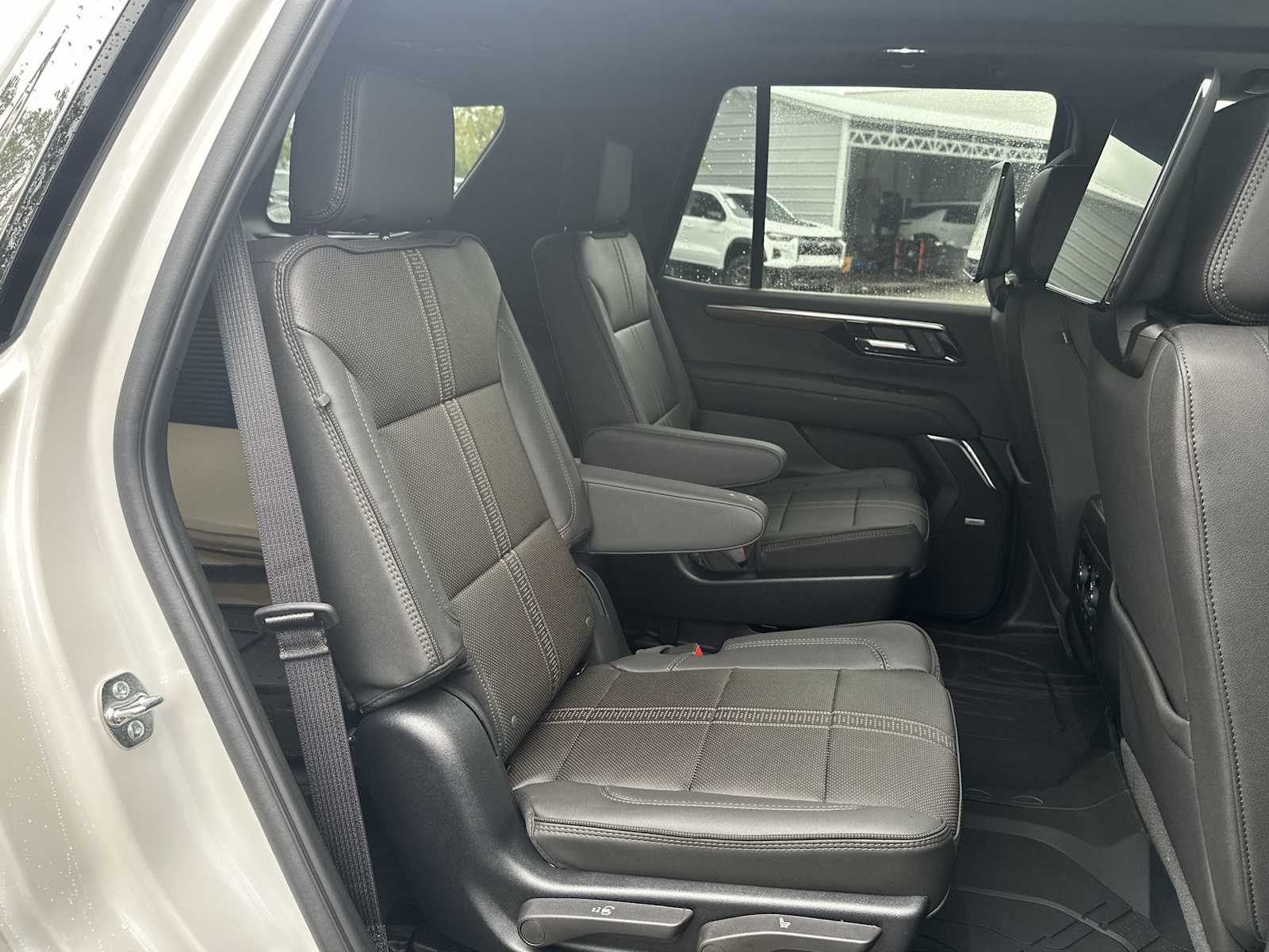 Thumbnail: 2025 Chevrolet Tahoe - 18