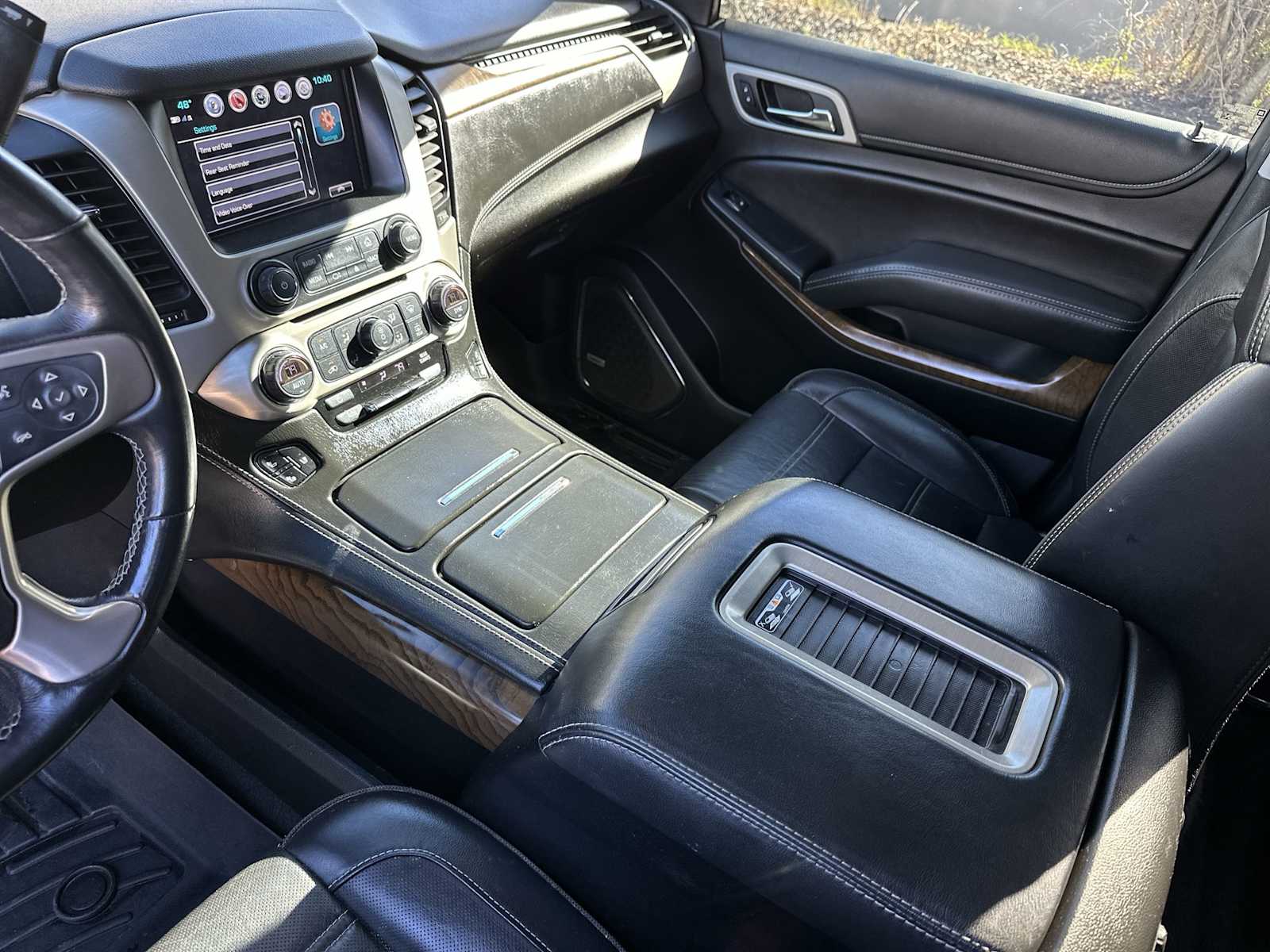 Thumbnail: 2019 GMC Yukon XL - 22