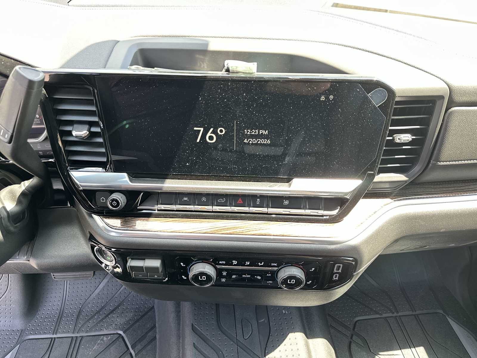 Thumbnail: 2026 Chevrolet Silverado 1500 - 21