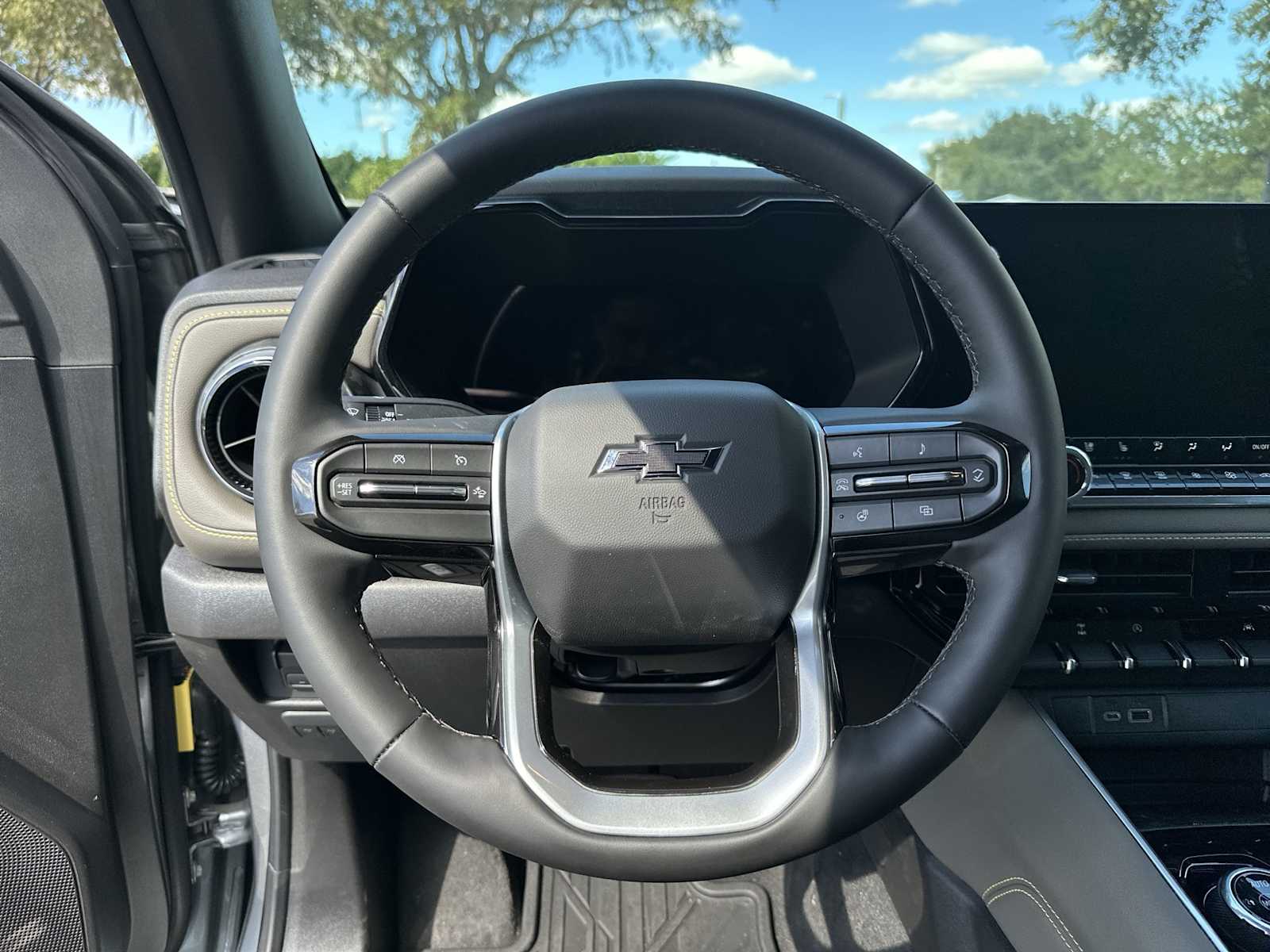 Thumbnail: 2026 Chevrolet Colorado - 21