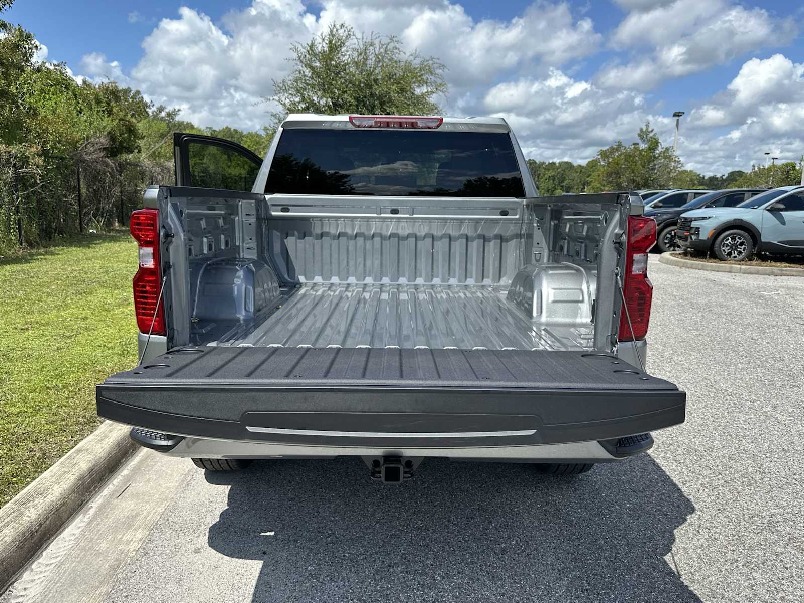 Thumbnail: 2025 Chevrolet Silverado 1500 - 25