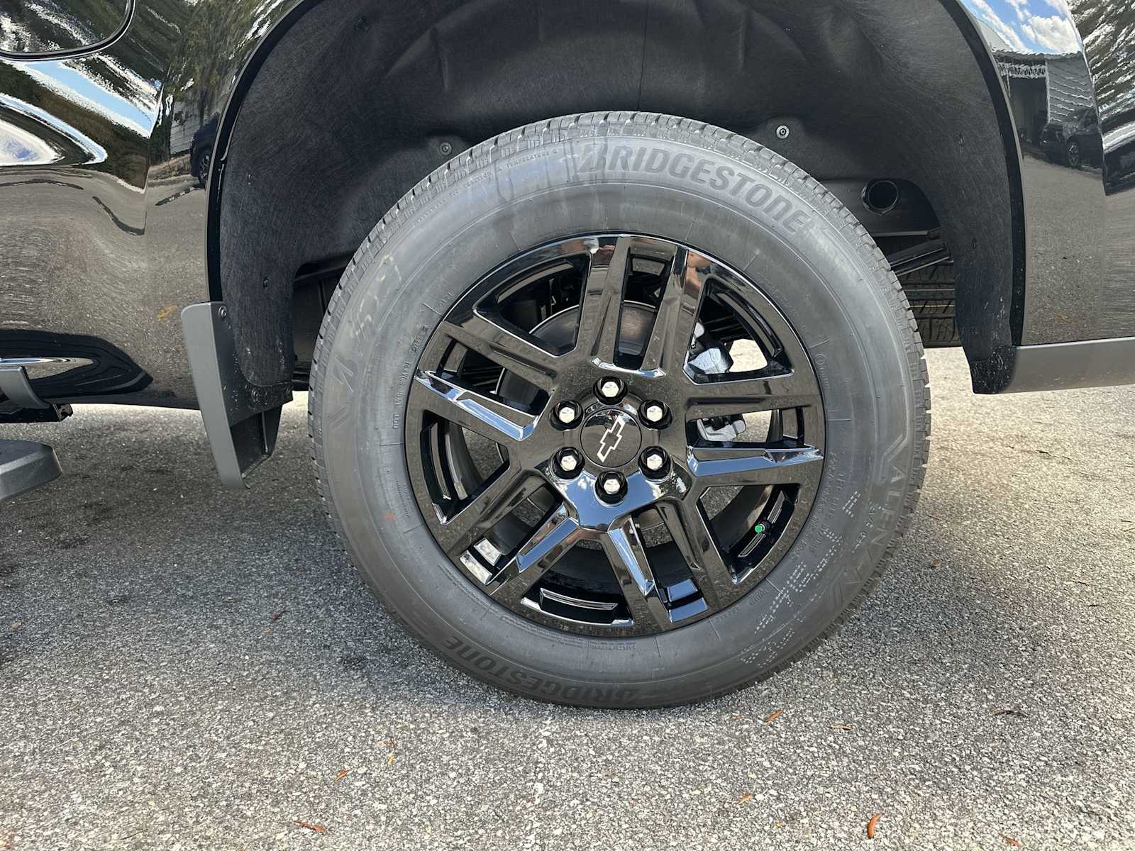 Thumbnail: 2026 Chevrolet Silverado 1500 - 12