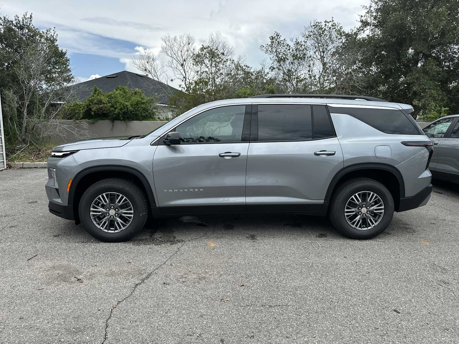 Thumbnail: 2026 Chevrolet Traverse - 3