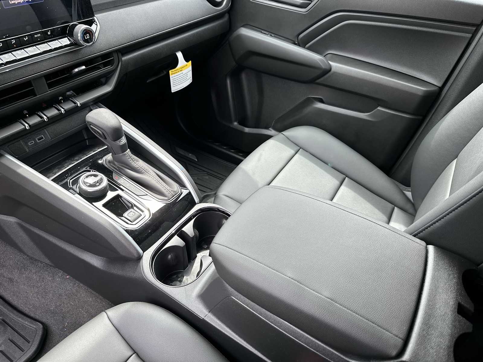 Thumbnail: 2026 Chevrolet Colorado - 21