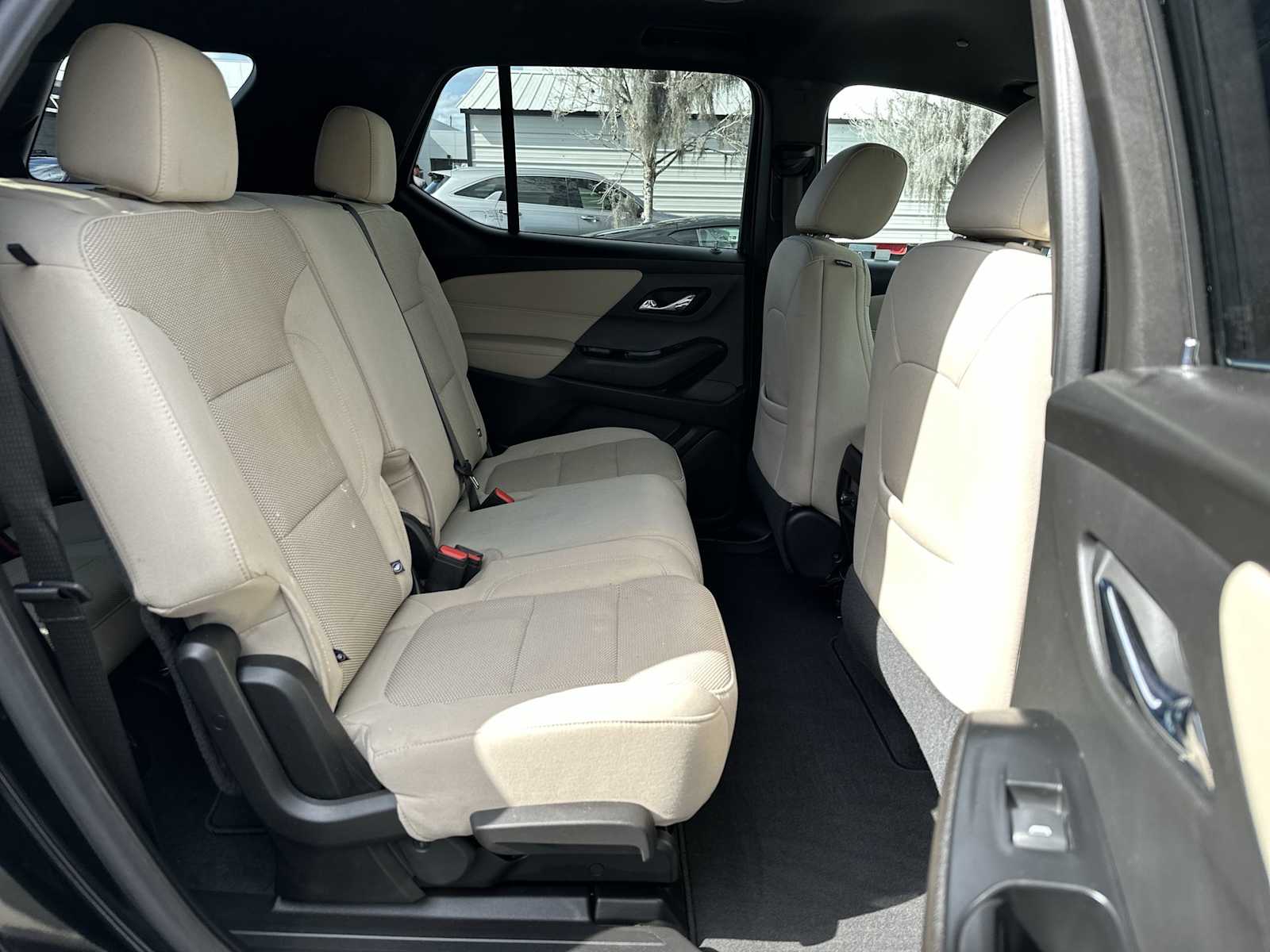 Thumbnail: 2023 Chevrolet Traverse - 18