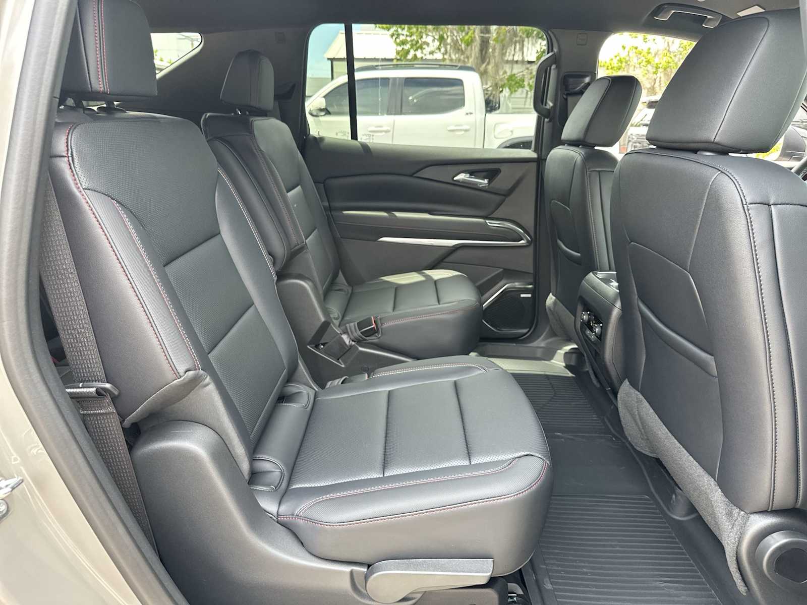 Thumbnail: 2026 Chevrolet Traverse - 18