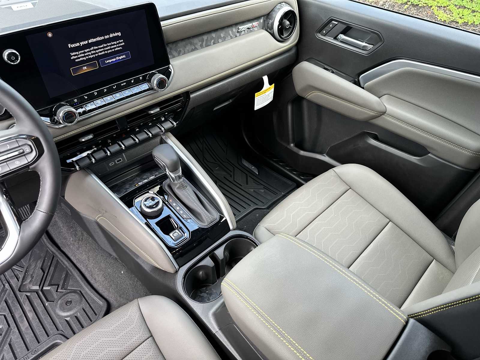 Thumbnail: 2026 Chevrolet Colorado - 21