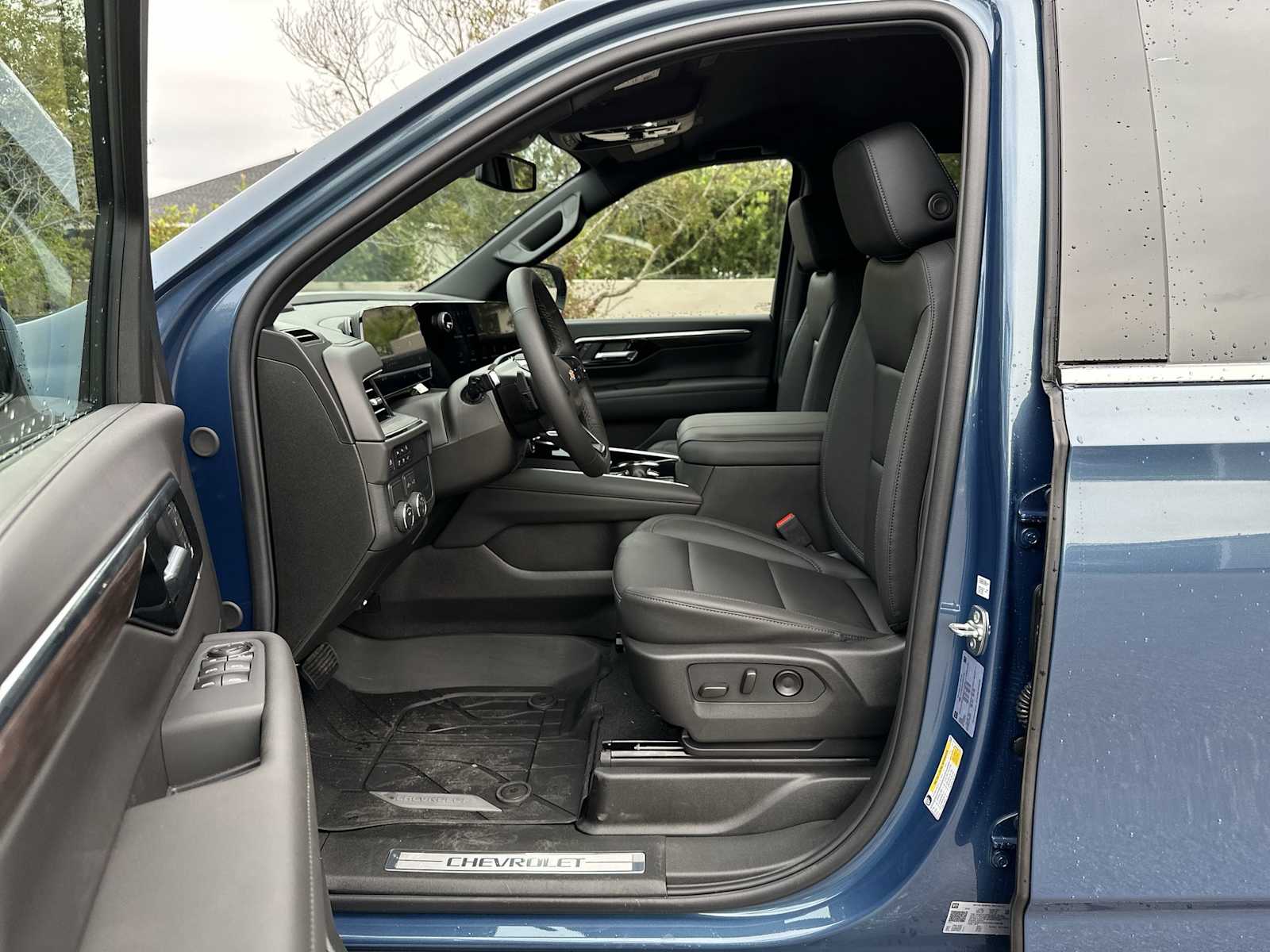 Thumbnail: 2026 Chevrolet Suburban - 2