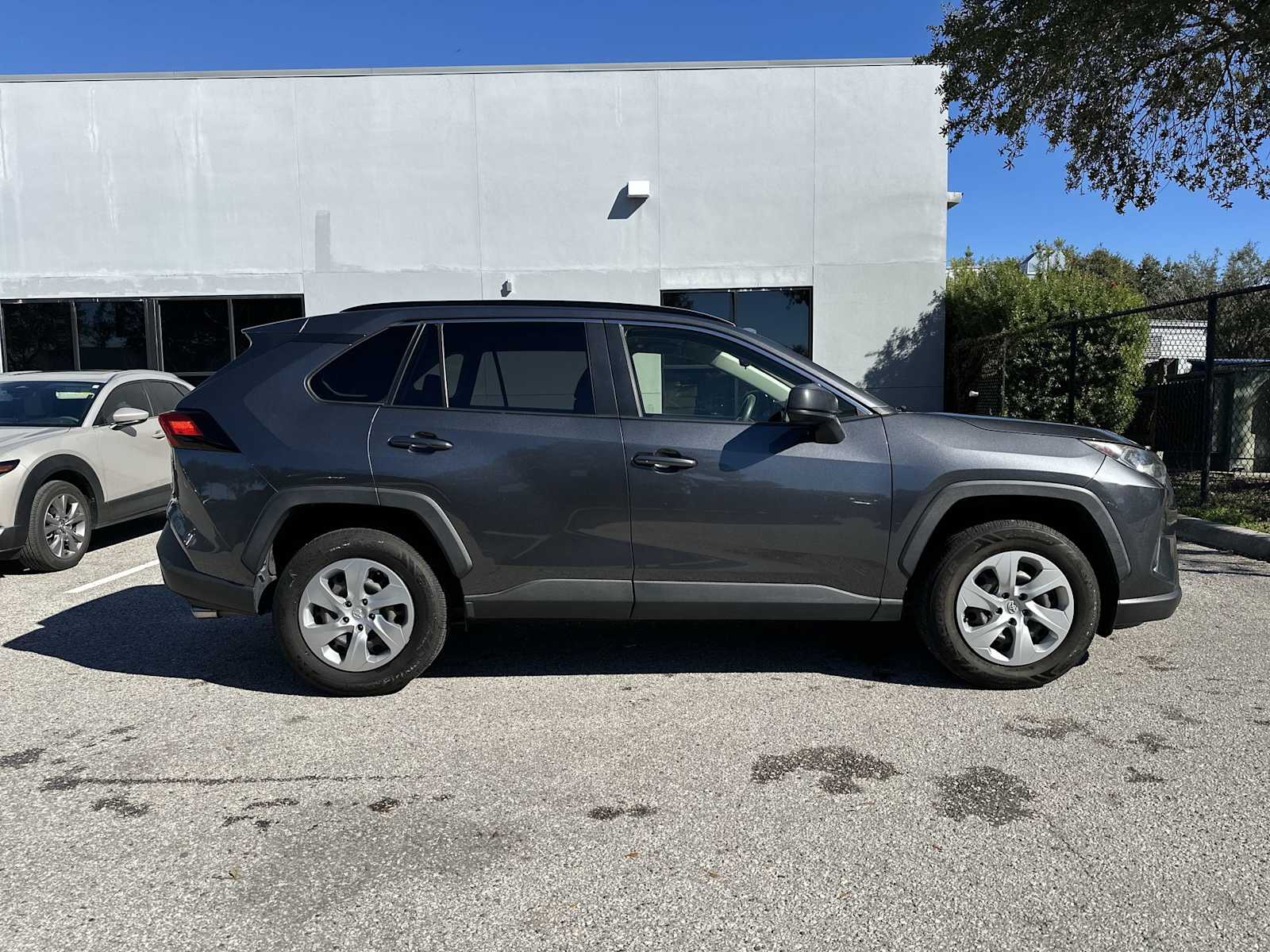 Thumbnail: 2019 Toyota RAV4 - 7