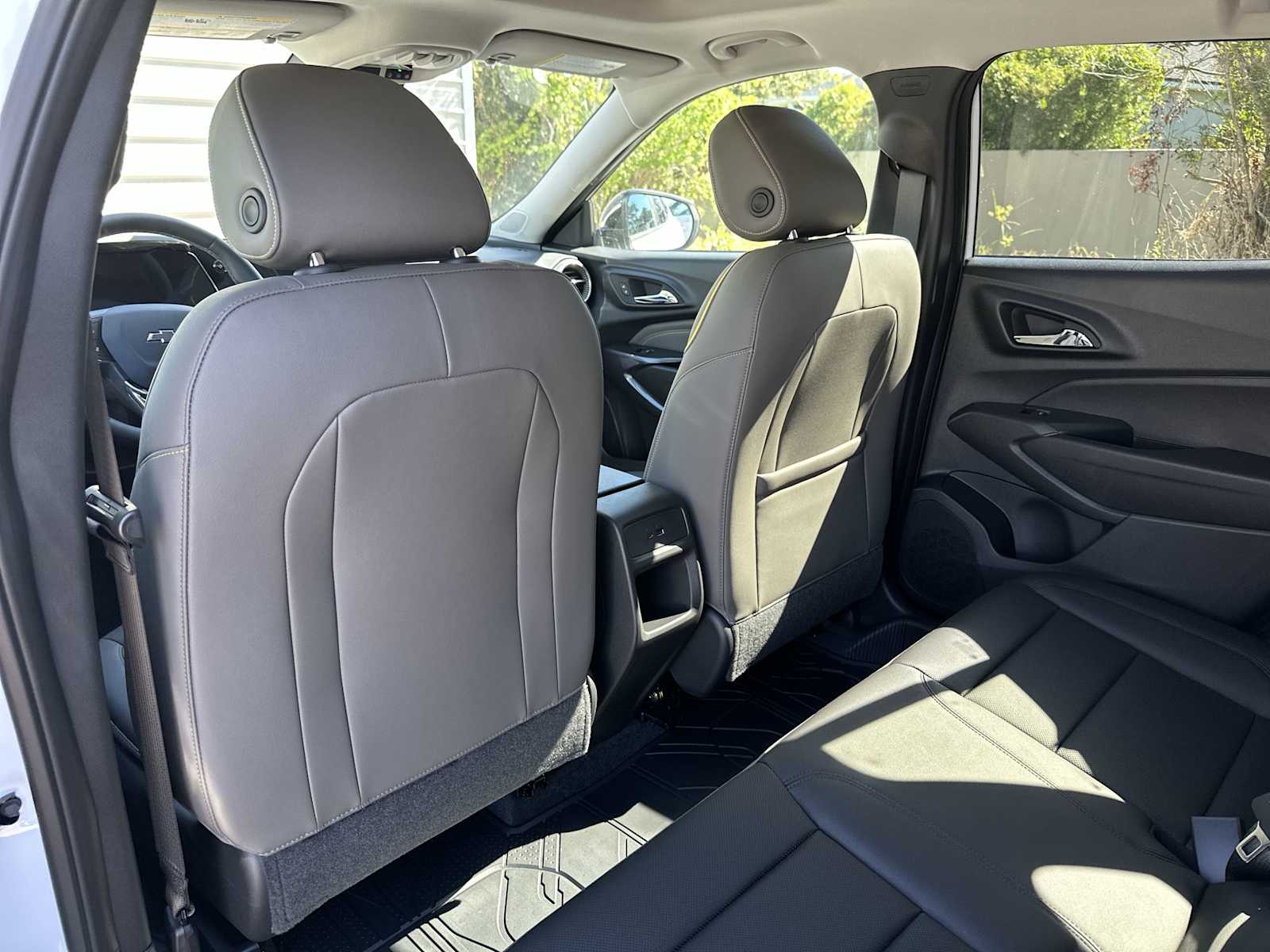 Thumbnail: 2026 Chevrolet Trax - 16