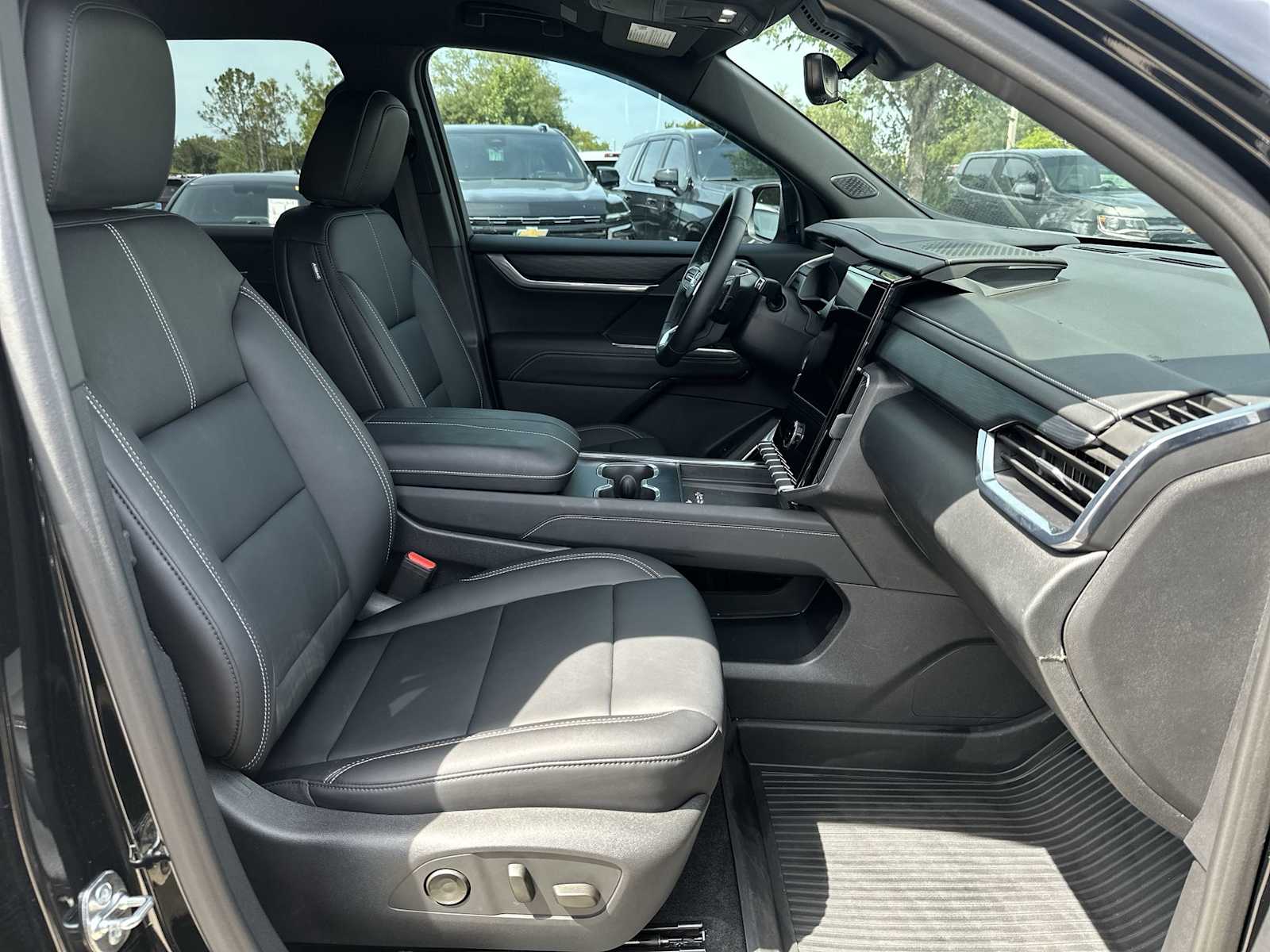 Thumbnail: 2026 GMC Acadia - 19